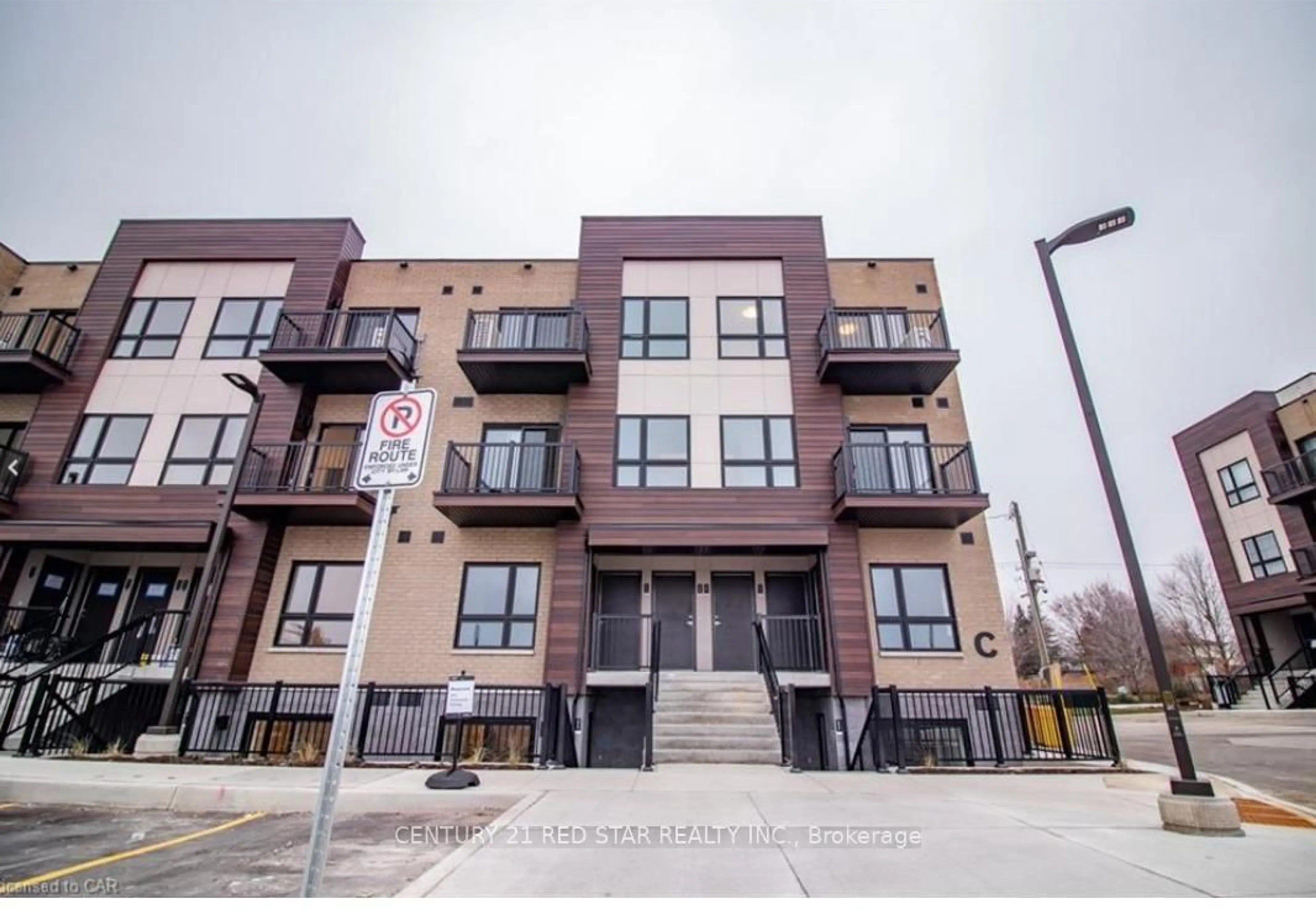 Unknown for 10 PALACE St #C11, Kitchener Ontario N2E 0J3