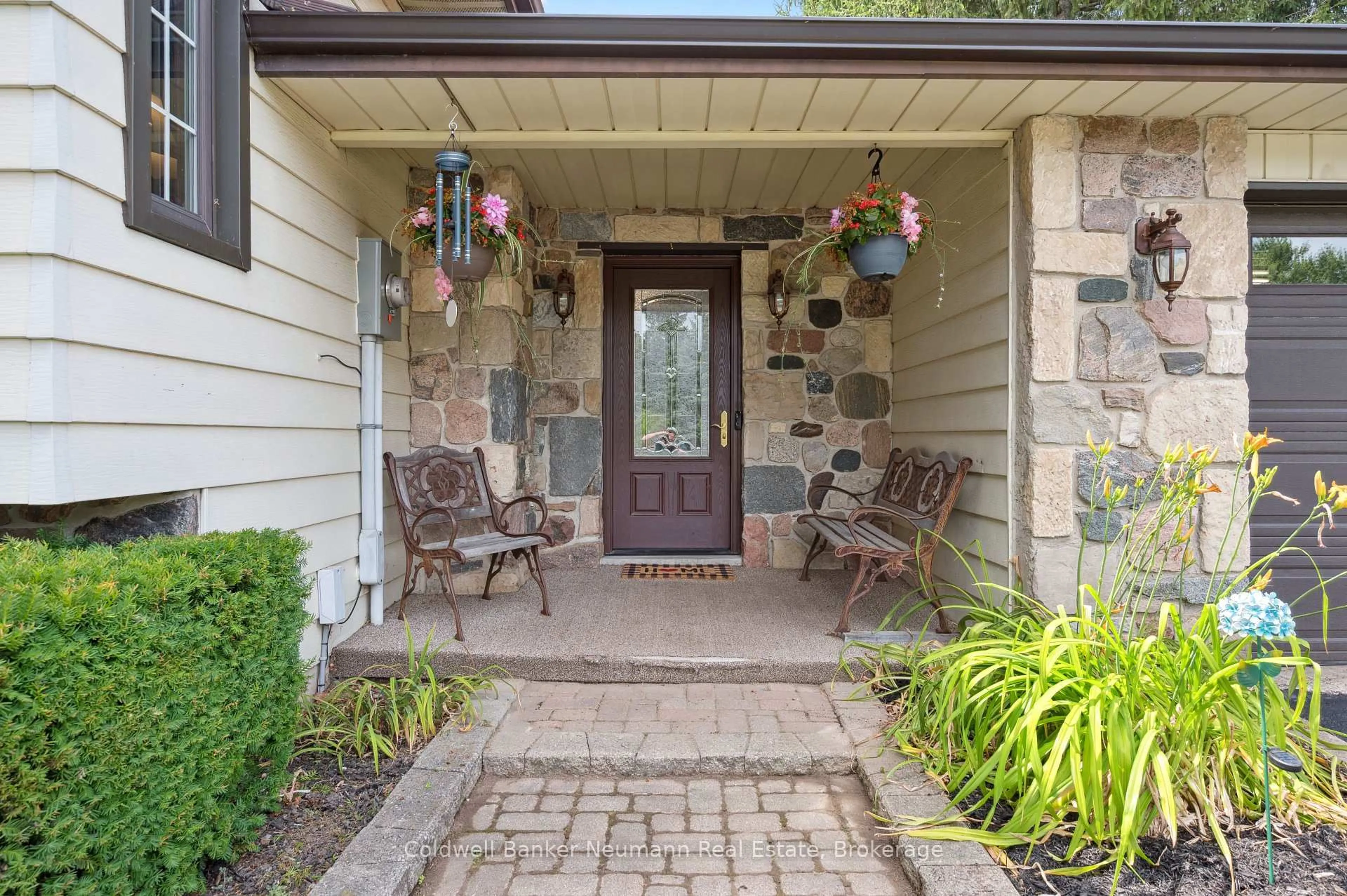 Unknown for 5 A Hamilton Dr, Guelph/Eramosa Ontario N1H 6J2