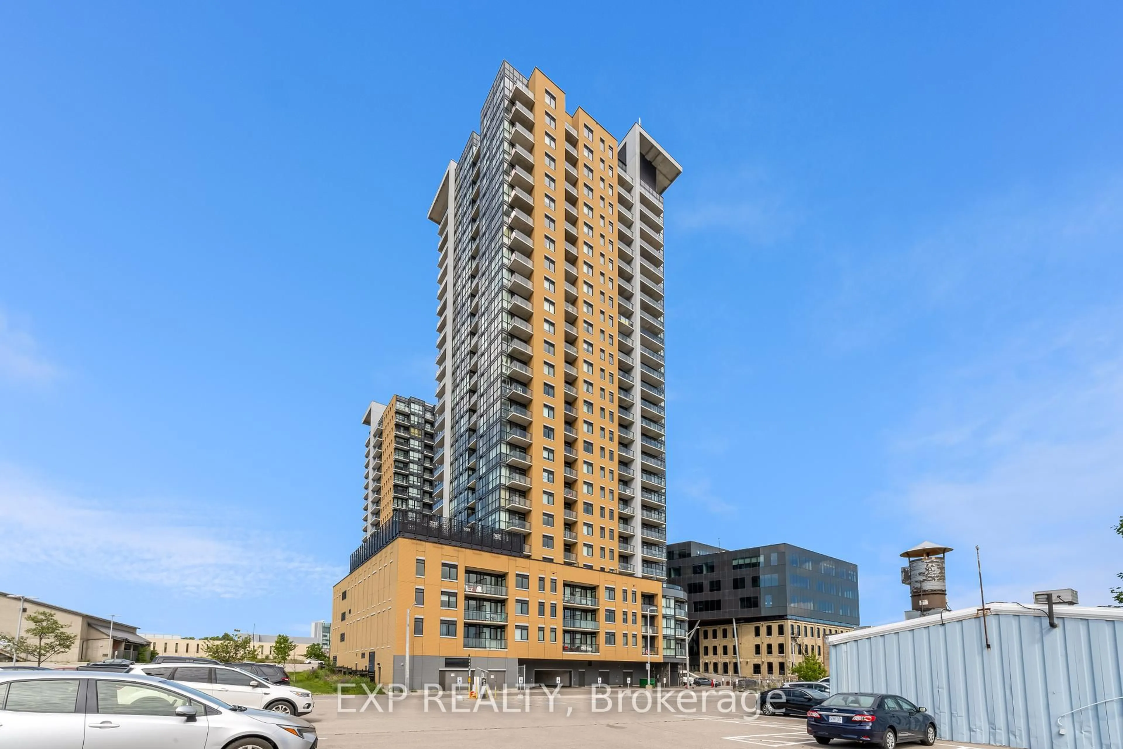 Unknown for 108 Garment St #311, Kitchener Ontario N2G 0E2