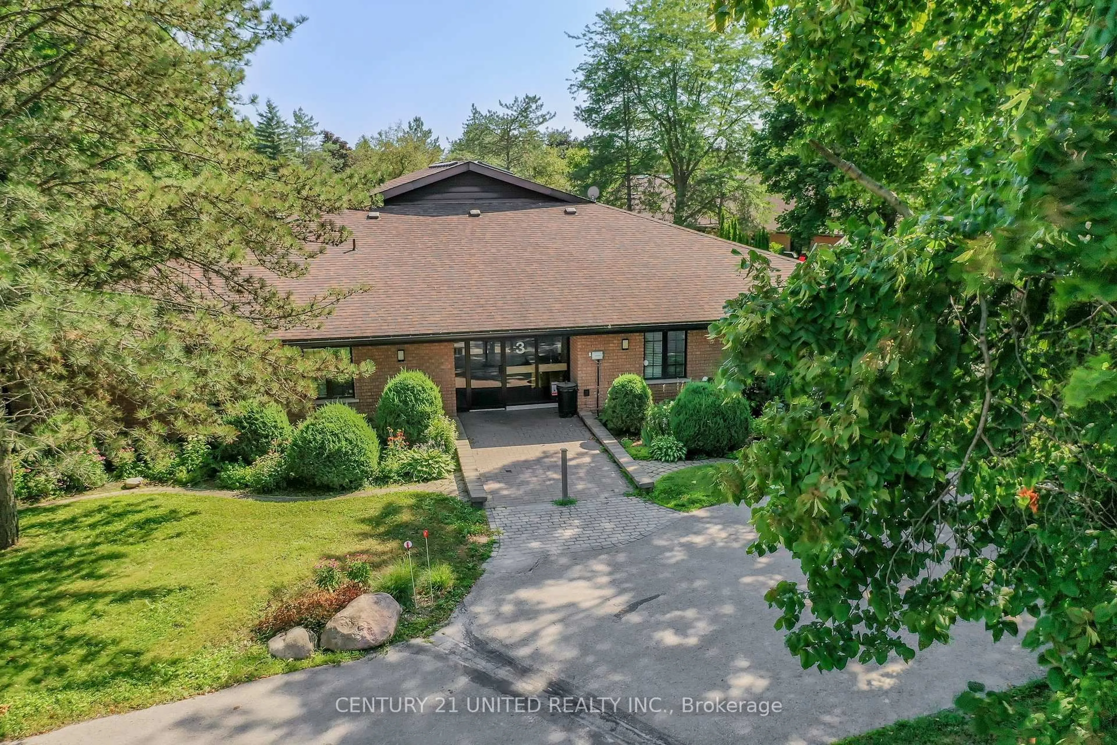 A pic from outside/outdoor area/front of a property/back of a property/a pic from drone, unknown for 3 Paddock Wood #1, Peterborough East Ontario K9H 7H2