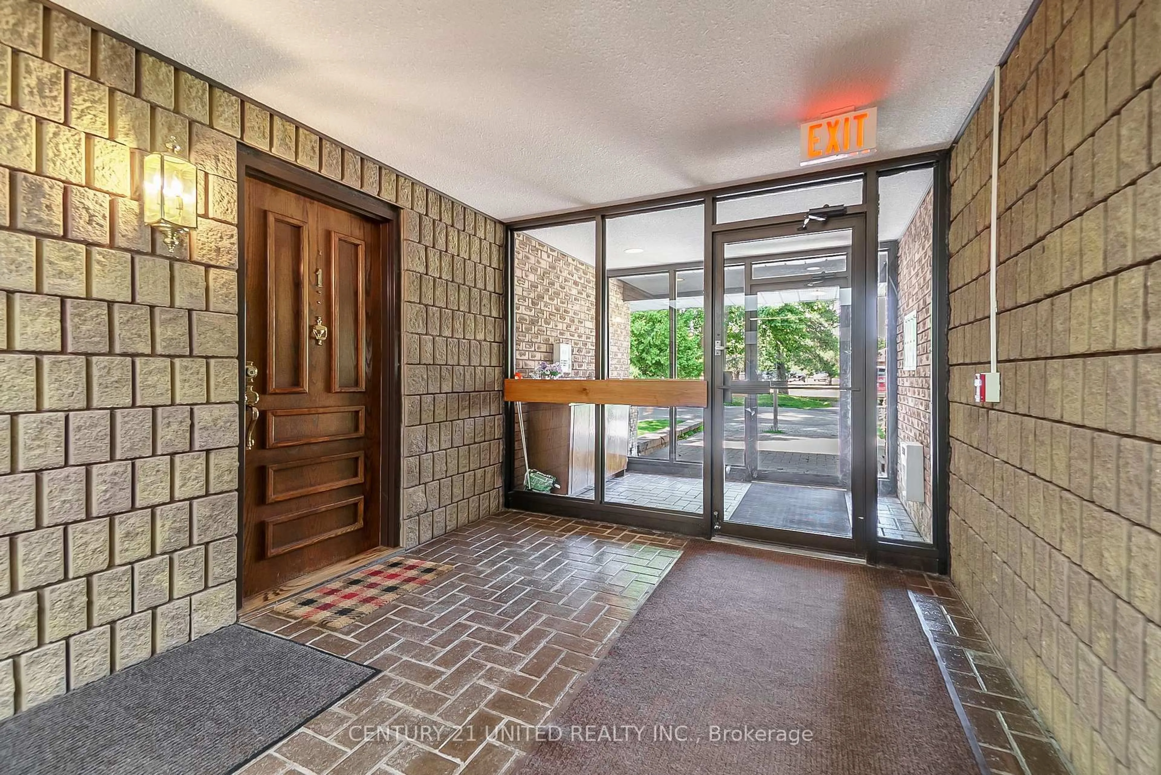 Indoor foyer for 3 Paddock Wood #1, Peterborough East Ontario K9H 7H2