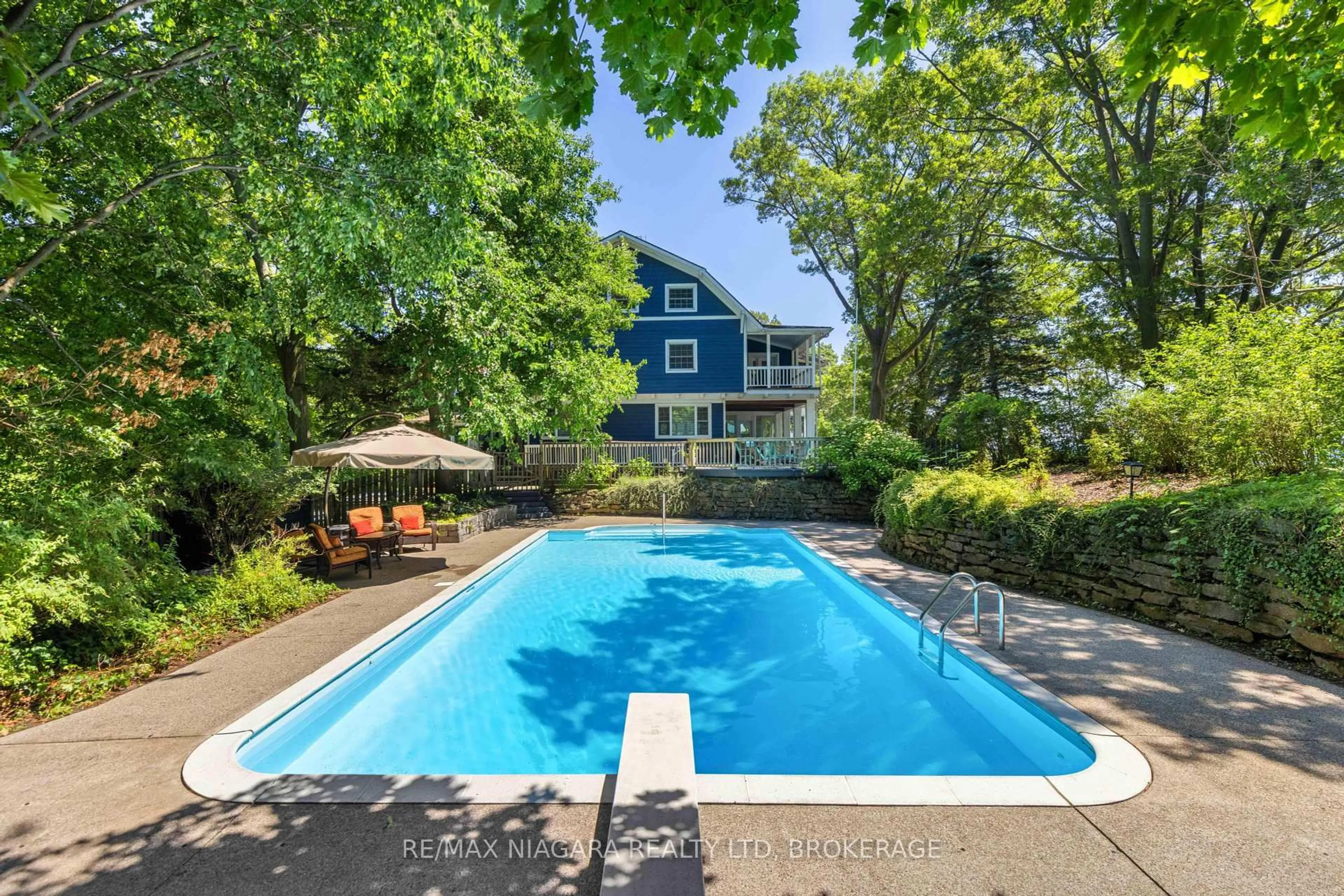 Pool for 1661 MacDonald Dr, Fort Erie Ontario L2A 5M4