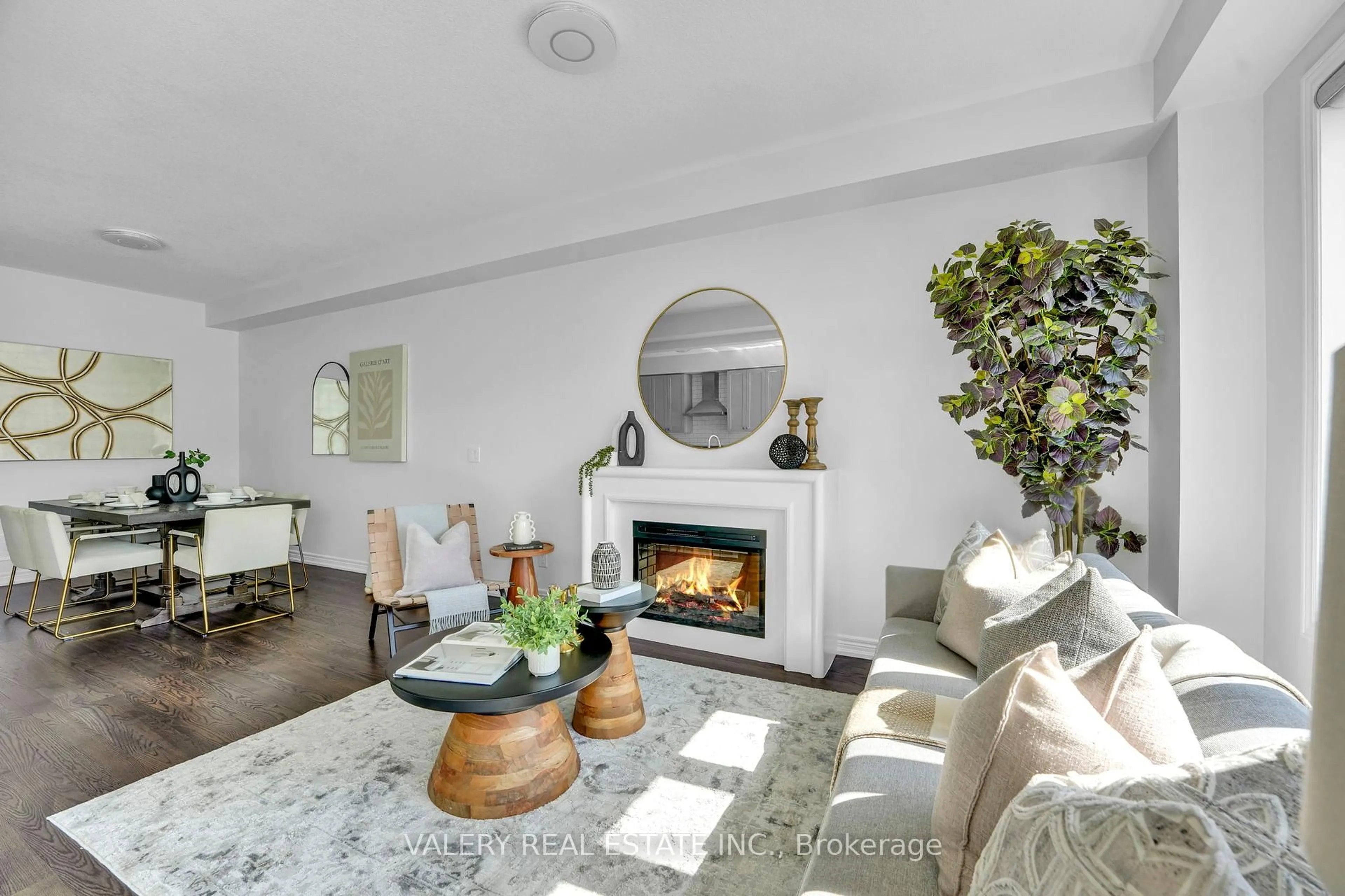 Living room with furniture, unknown for 14 Grassbourne Ave, Kitchener Ontario N2R 0R1