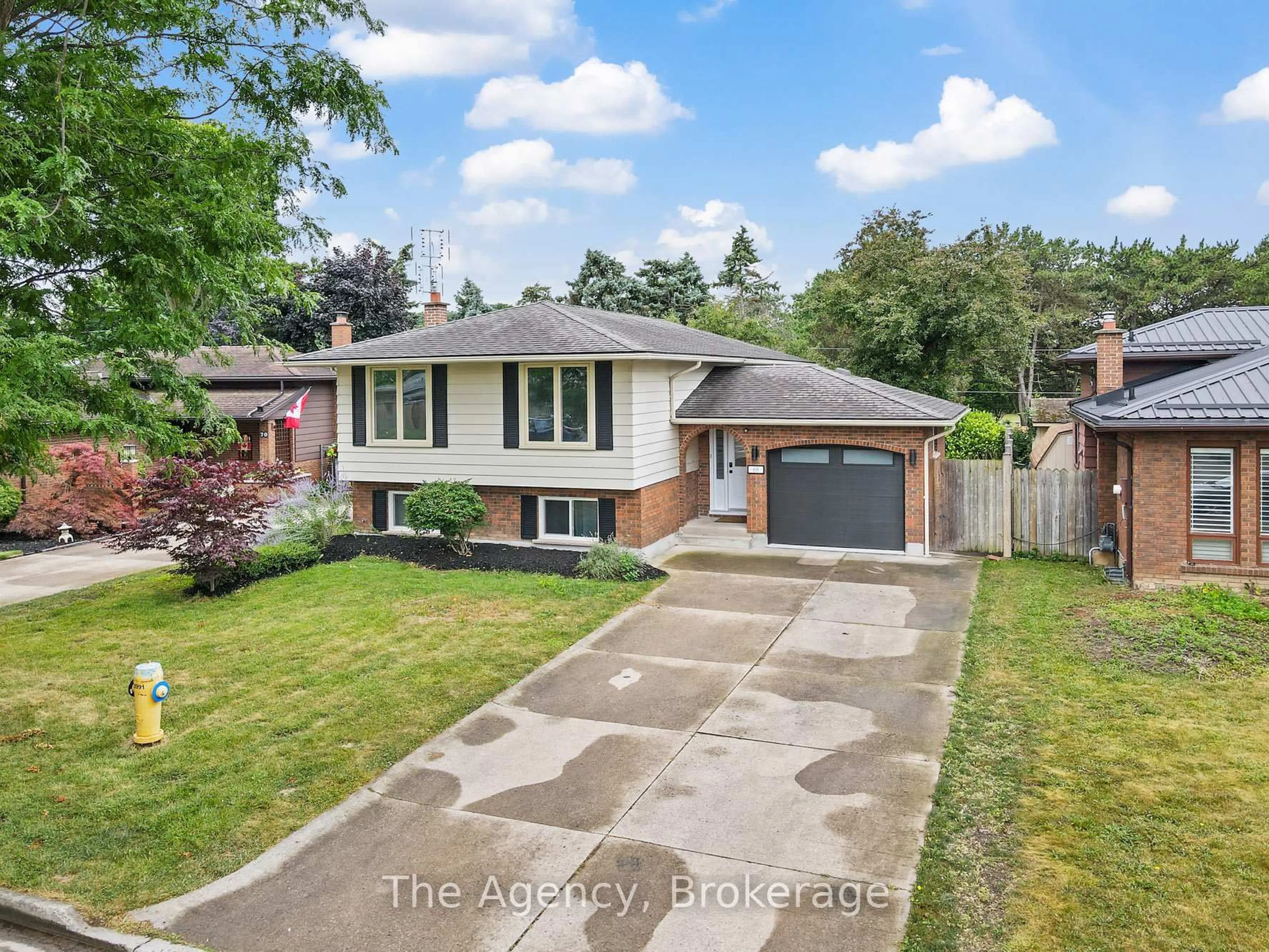Home with brick exterior material, street for 68 Ziraldo Rd, St. Catharines Ontario L2N 6T1