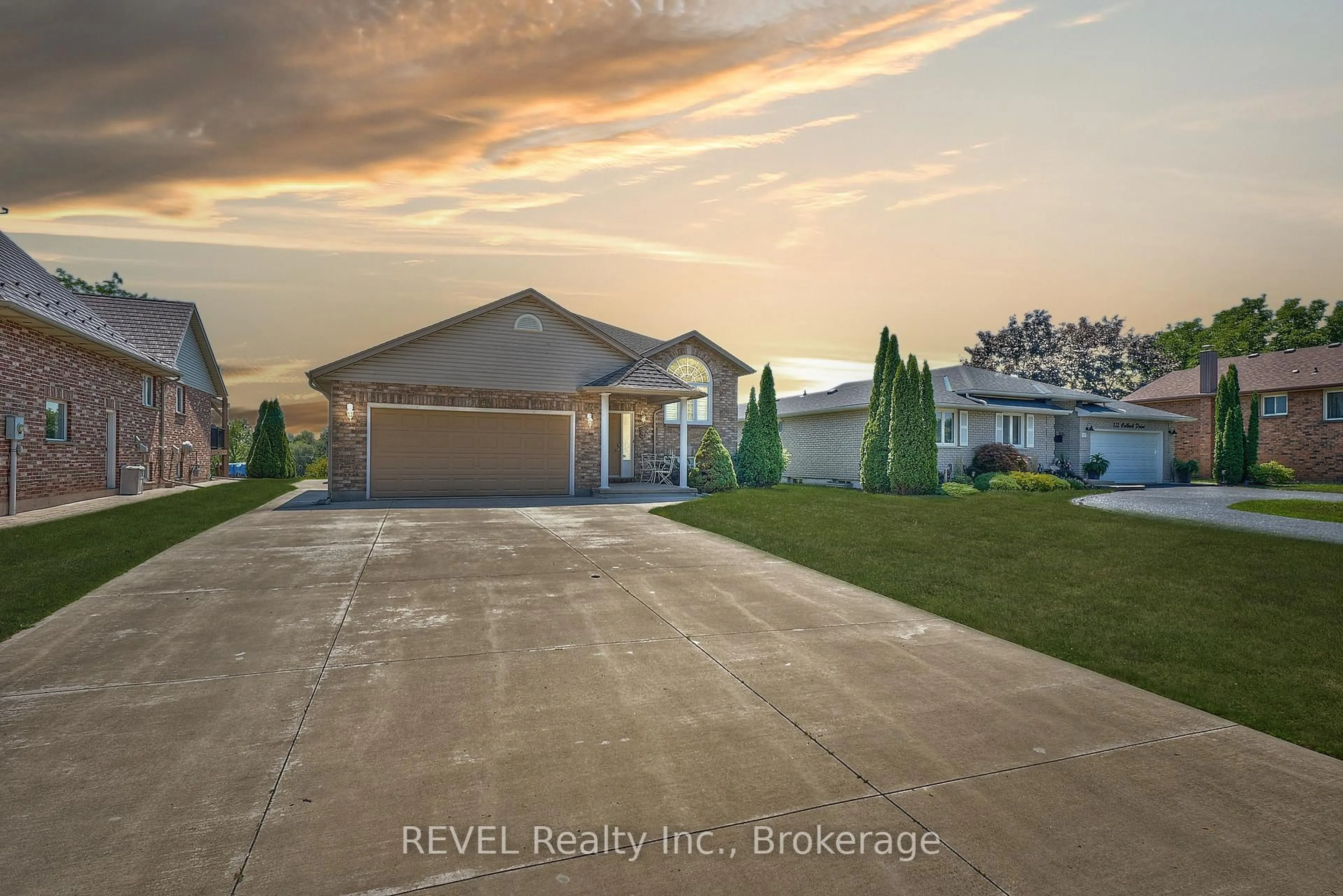 Unknown for 118 COLBECK Dr, Welland Ontario L3C 7B2