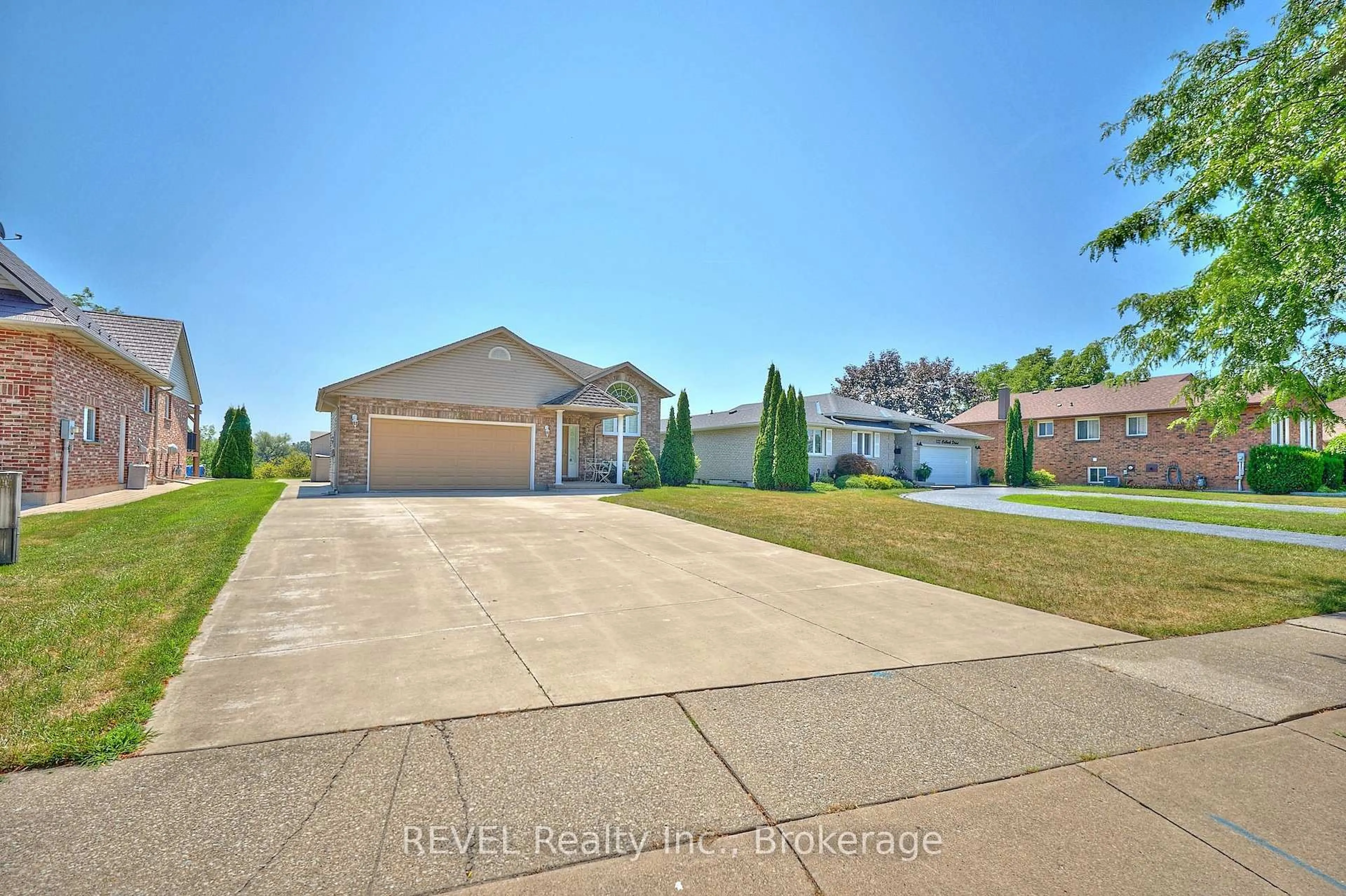 Unknown for 118 COLBECK Dr, Welland Ontario L3C 7B2
