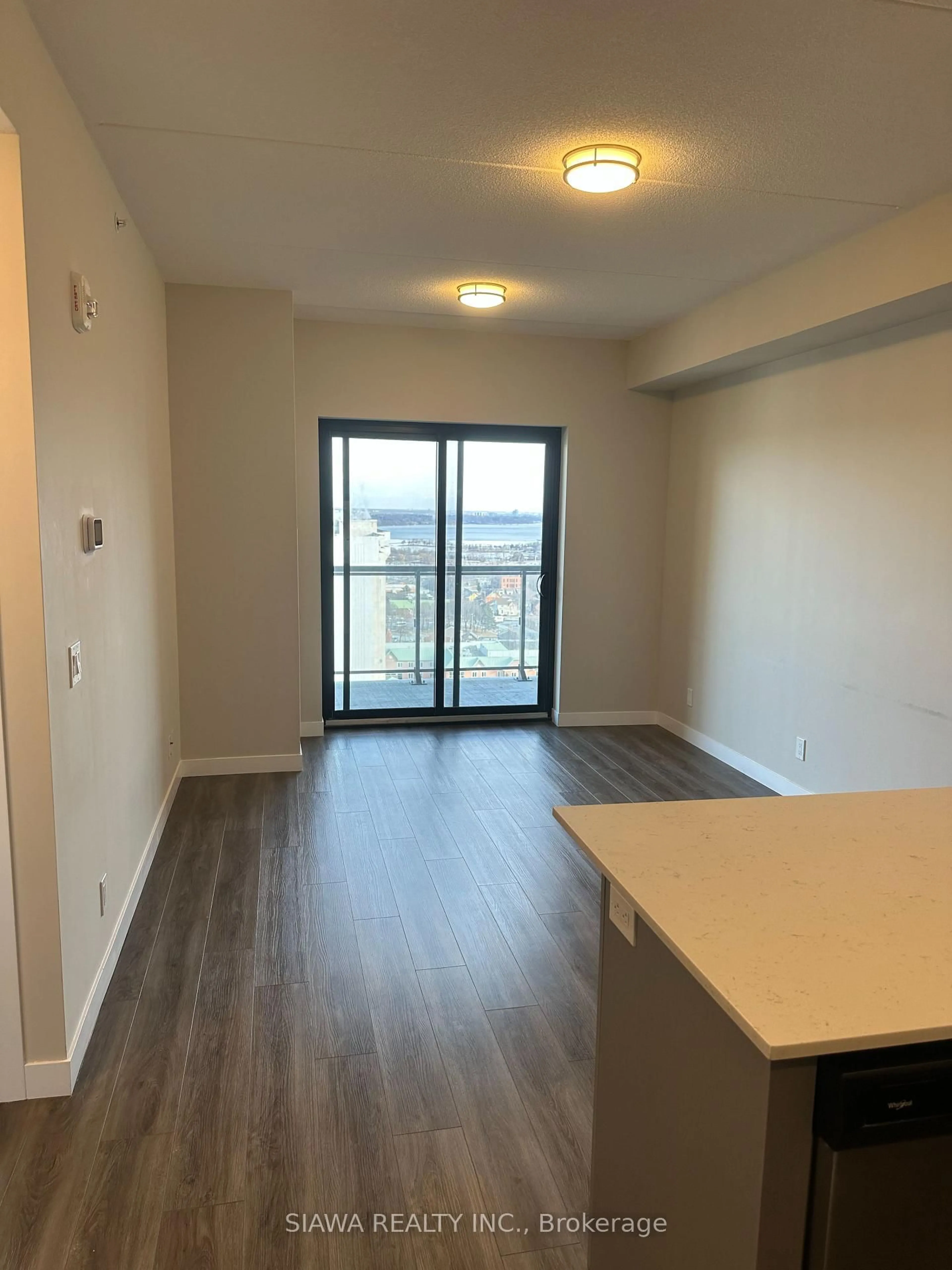 A pic of a room for 15 Queen St #1508, Hamilton Ontario L8P 0C6