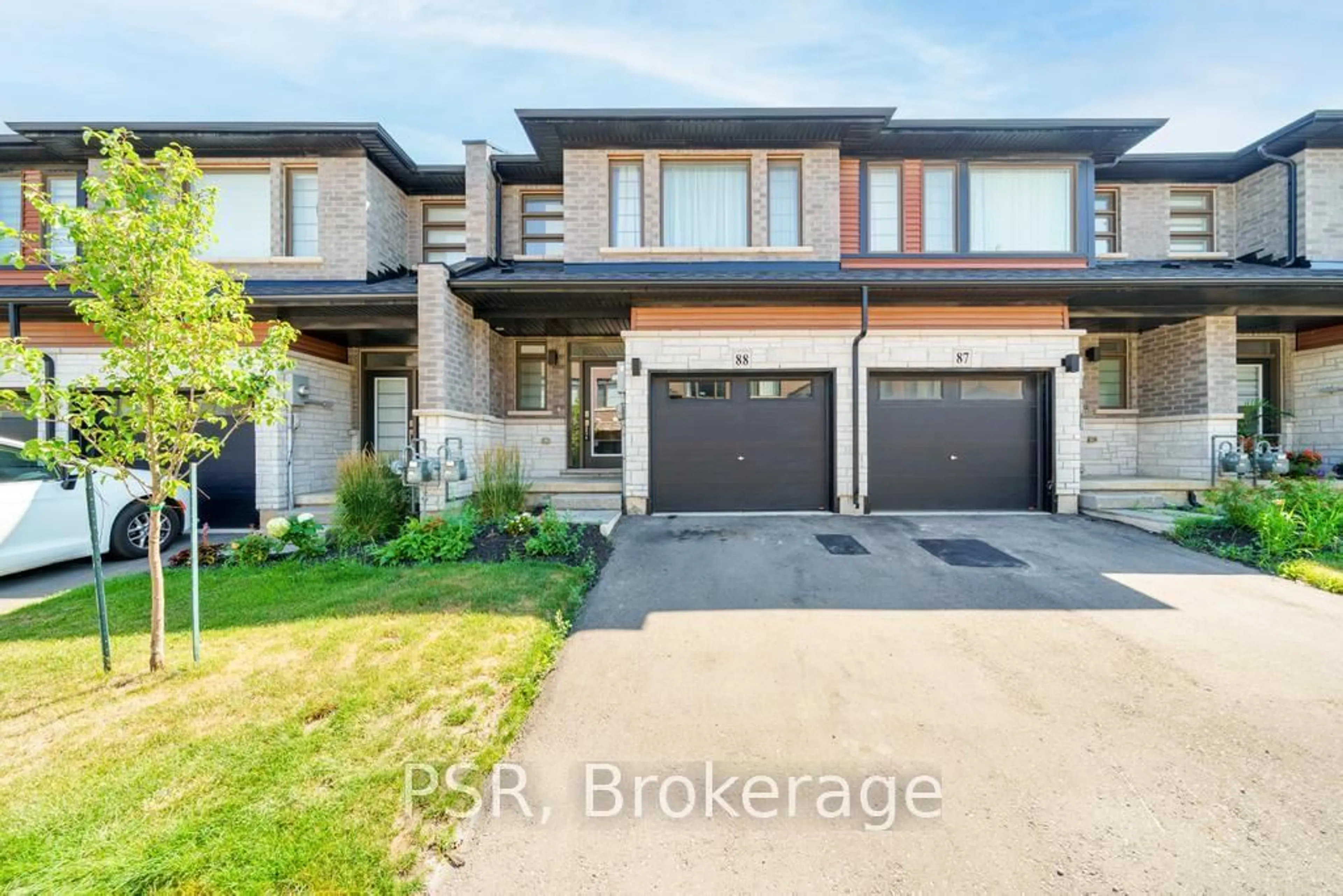 Home with brick exterior material, street for 120 Court Dr #88, Brant Ontario N3L 0N2