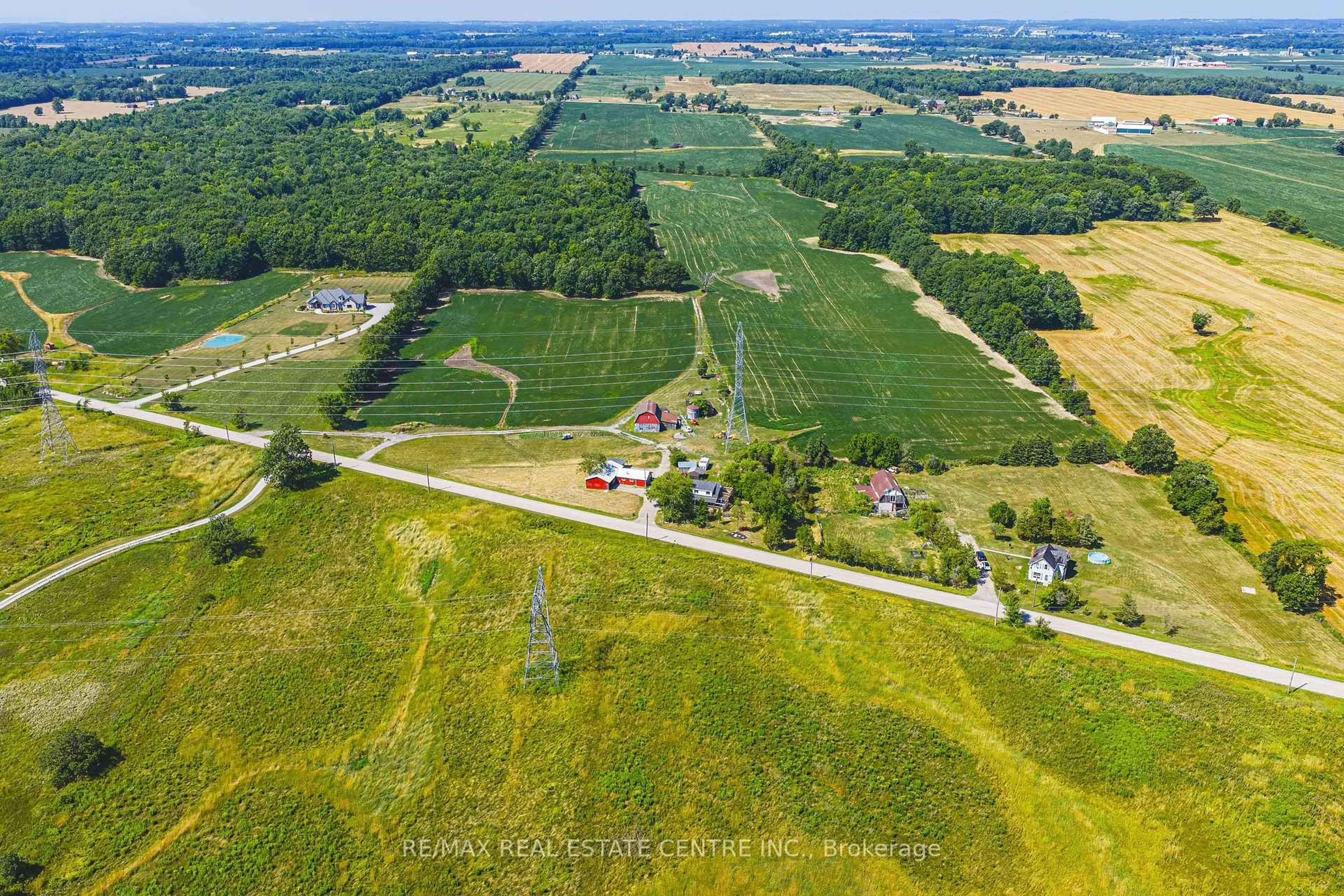 A pic from outside/outdoor area/front of a property/back of a property/a pic from drone, unknown for 7721 Concession 5 Rd, West Lincoln Ontario L0R 1E0