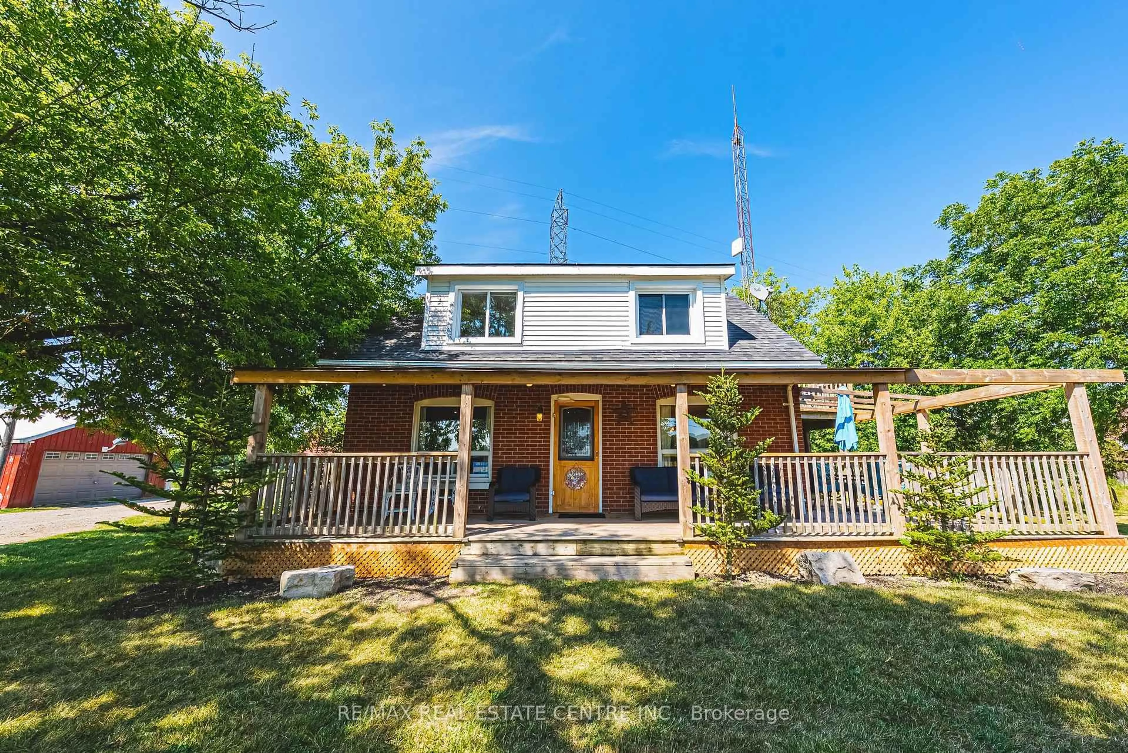 A pic from outside/outdoor area/front of a property/back of a property/a pic from drone, unknown for 7721 Concession 5 Rd, West Lincoln Ontario L0R 1E0