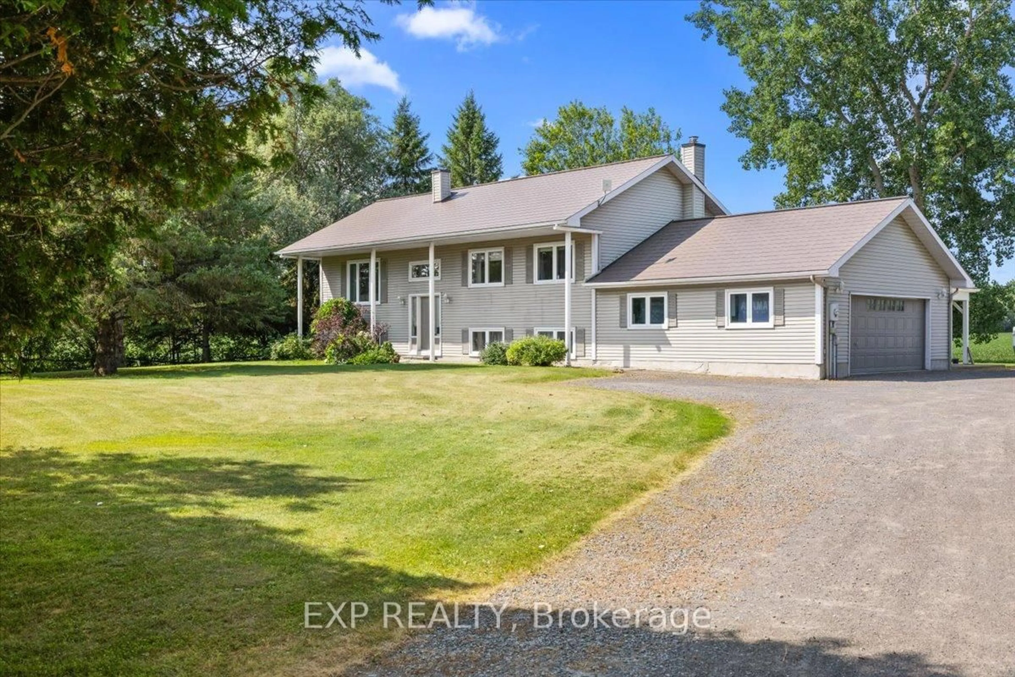 A pic from outside/outdoor area/front of a property/back of a property/a pic from drone, street for 1564 Ninth Line Rd, Metcalfe Ontario K0A 2P0