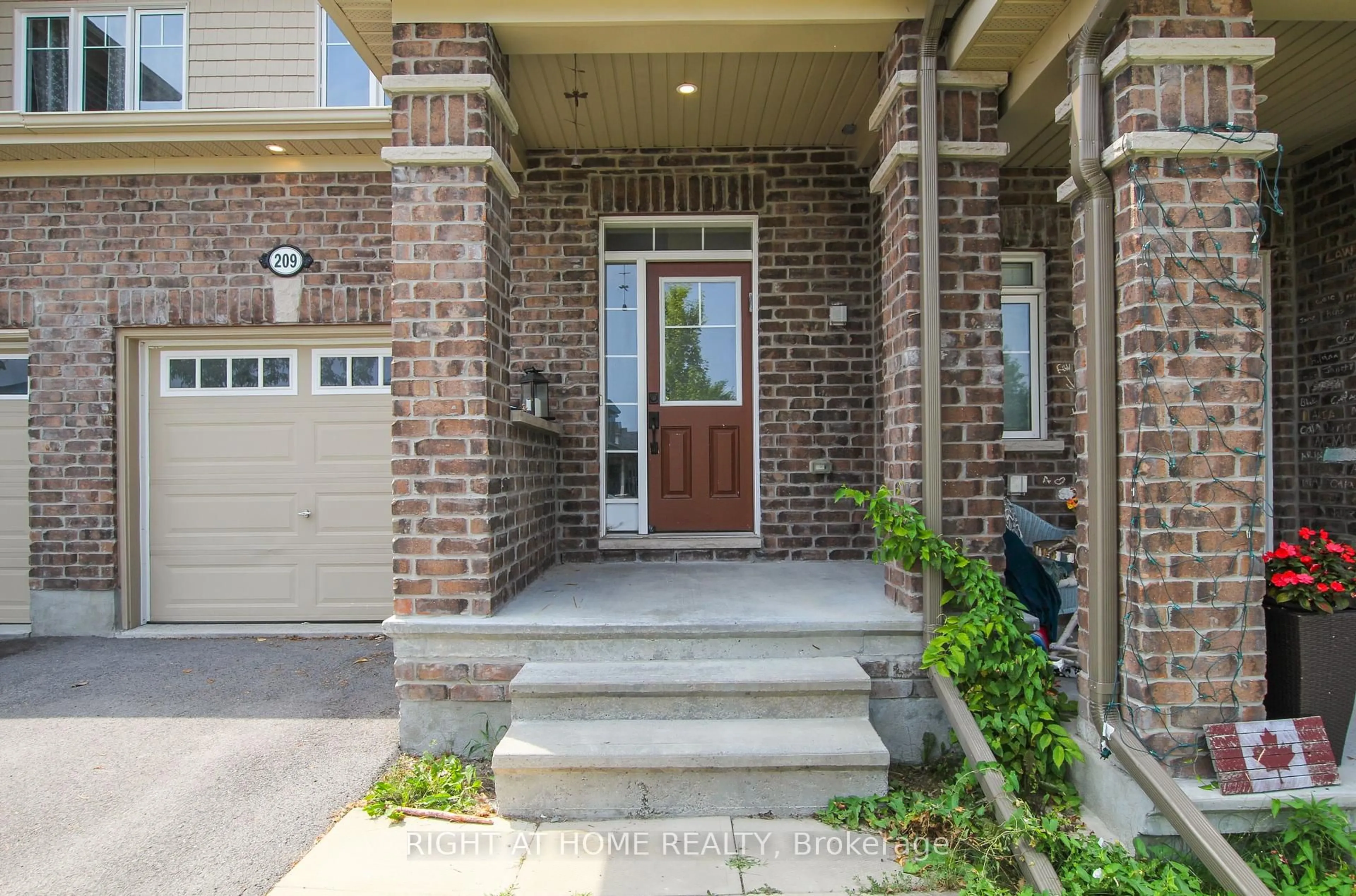 Home with brick exterior material, street for 209 HARTSMERE Dr, Ottawa Ontario K2S 0X8