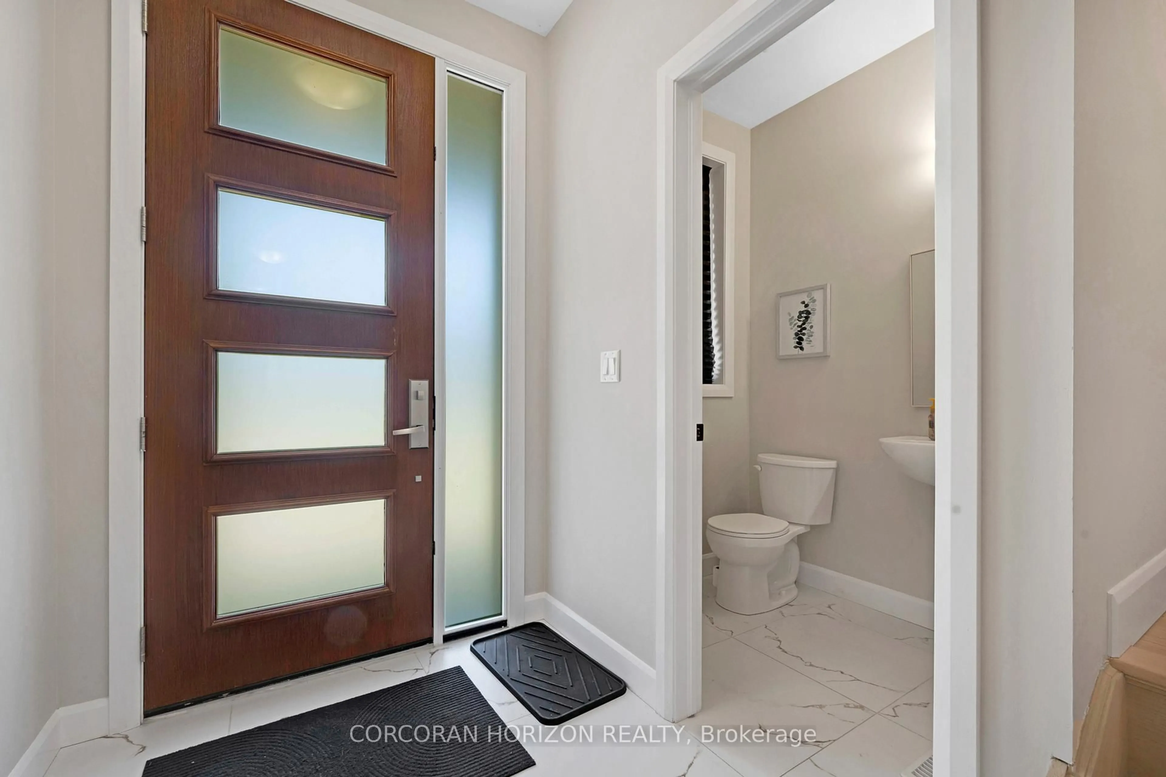 Indoor entryway for 46 Lowell St, Cambridge Ontario N1R 5C9