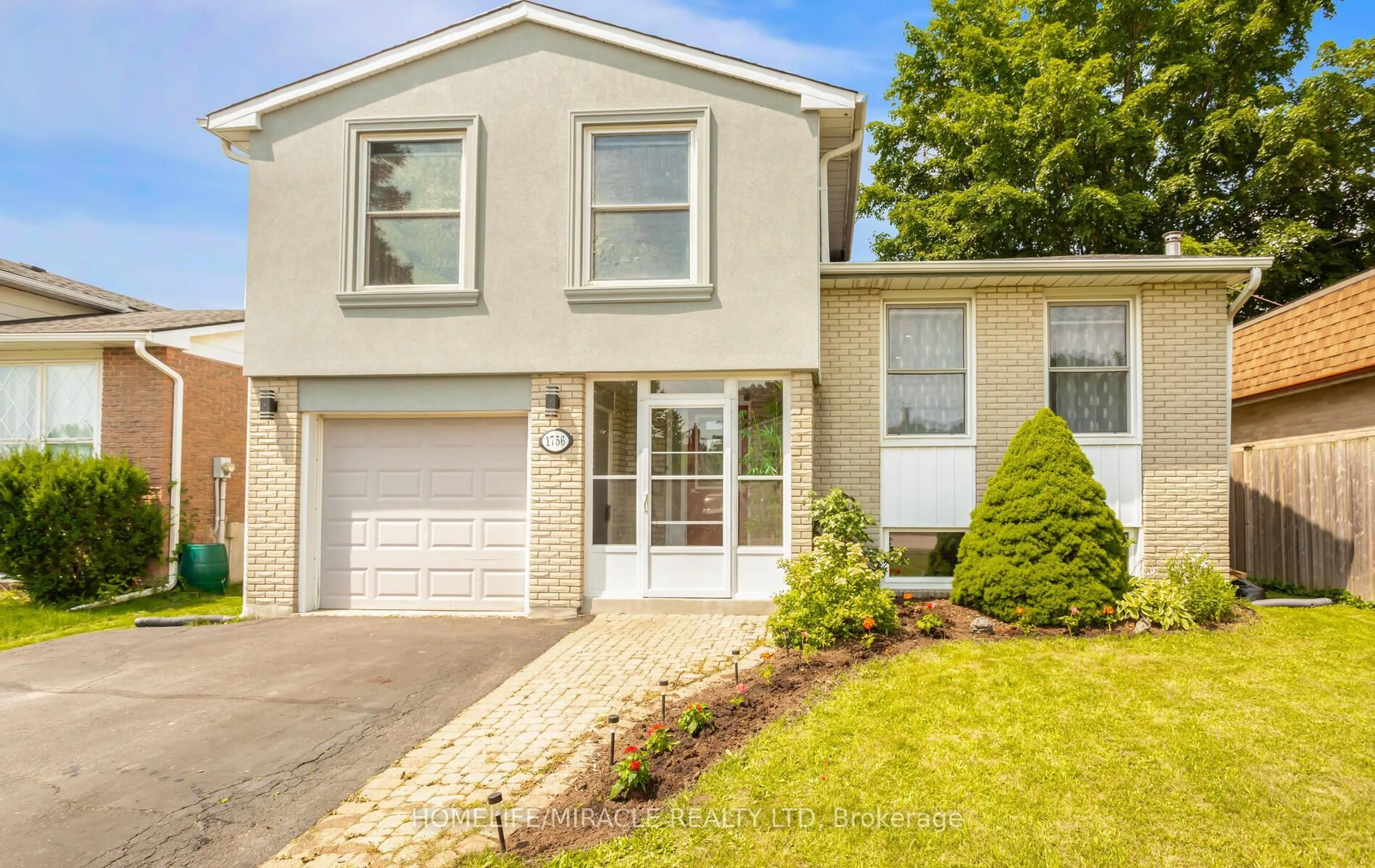 Home with vinyl exterior material, street for 1756 Briarwood Dr, Cambridge Ontario N3H 5A7