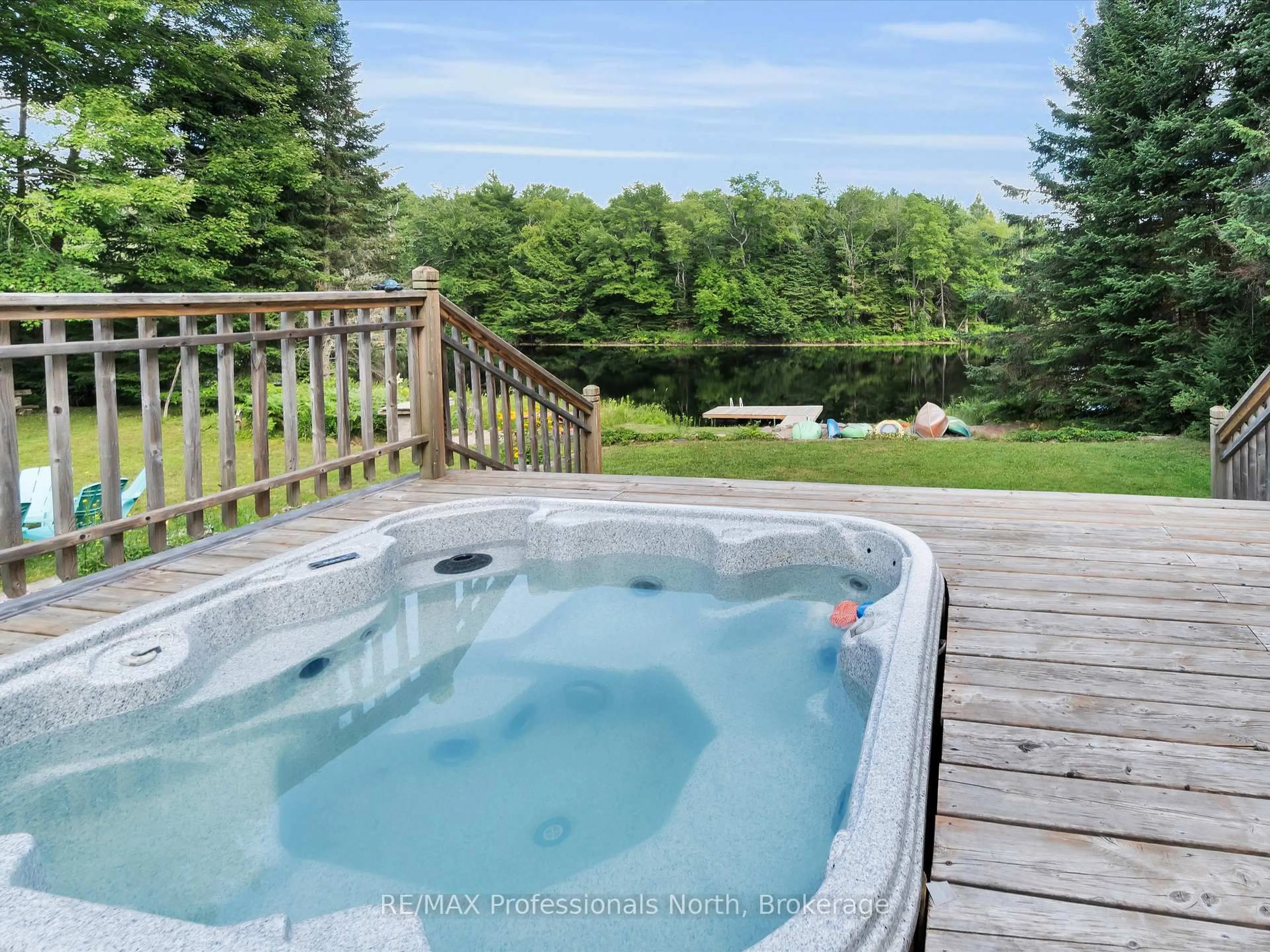 Pool for 1375 Sherwood Forest Dr, Bracebridge Ontario P1L 1X3