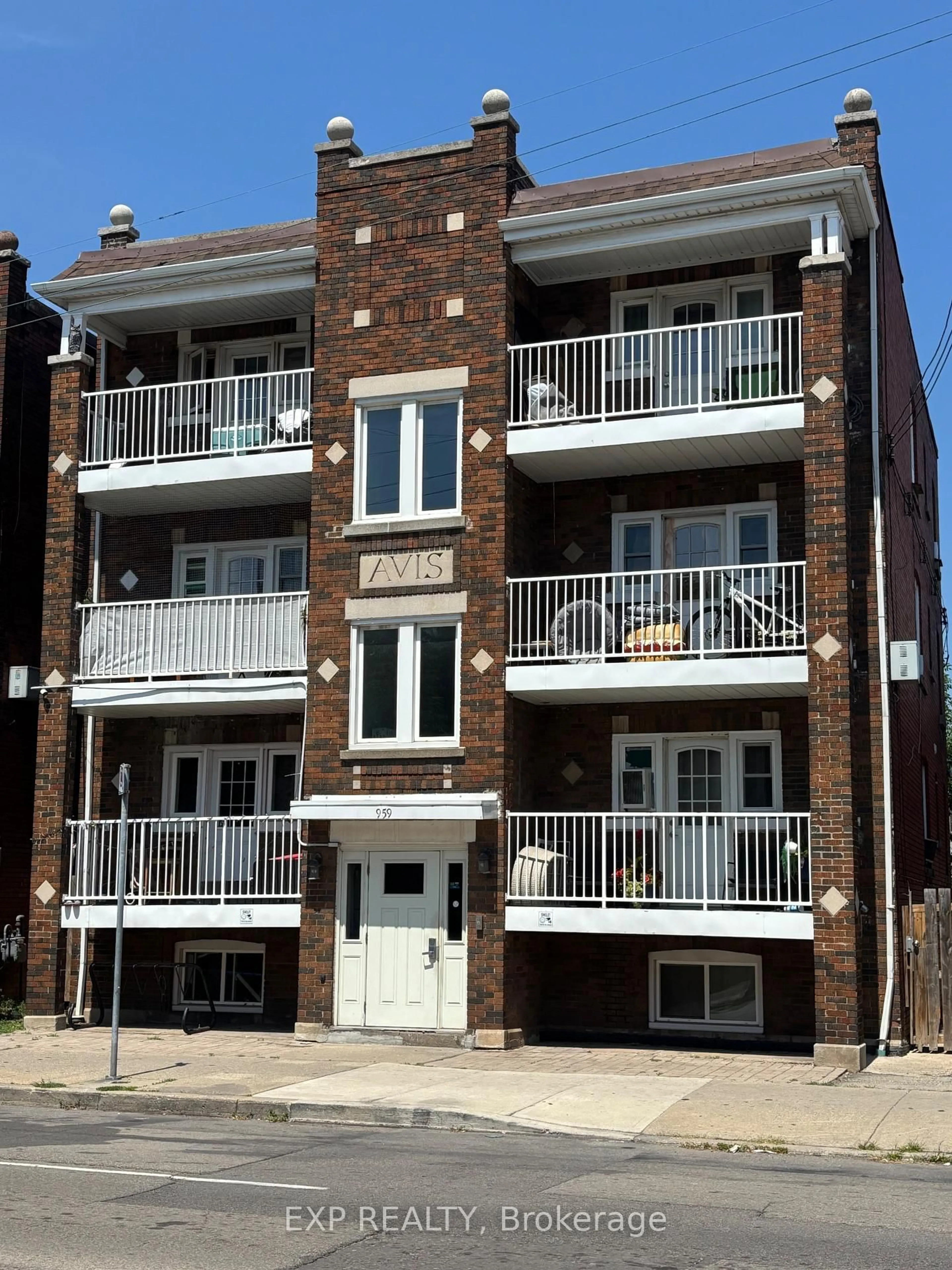 Home with brick exterior material, building for 959 Main St, Hamilton Ontario L8M 1N1