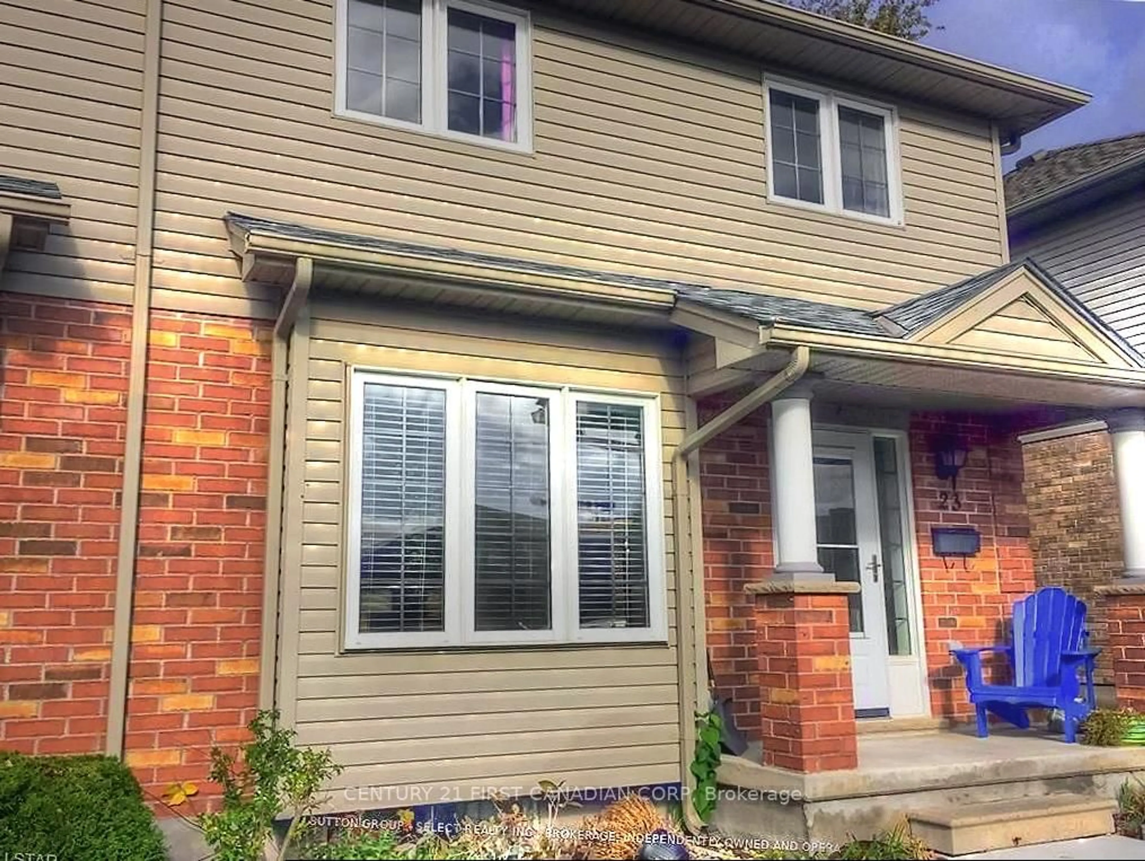 Home with vinyl exterior material, street for 1920 Marconi Blvd #23, London East Ontario N5V 4X8