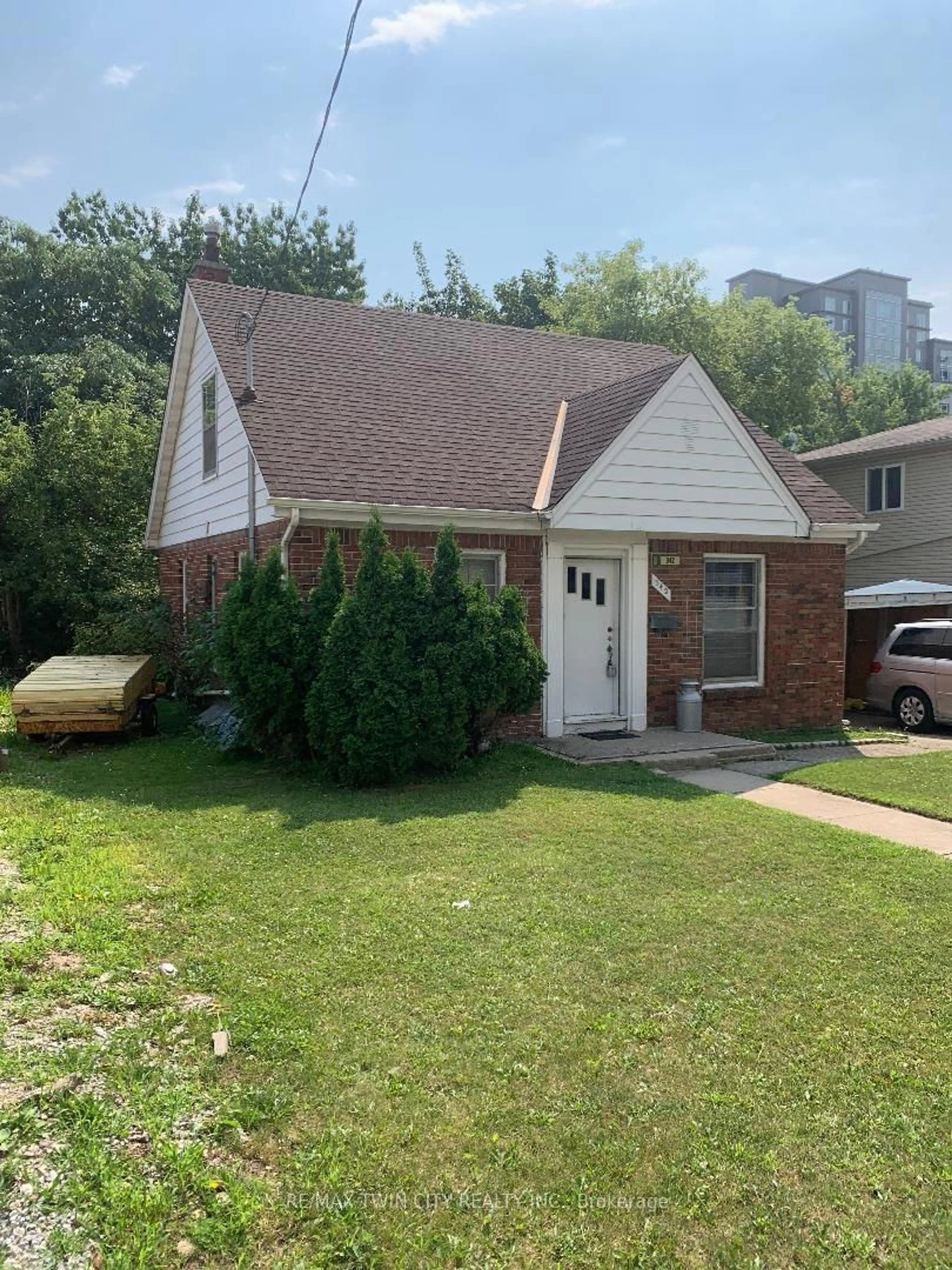 Unknown for 342 King St, Waterloo Ontario N2J 2Z2