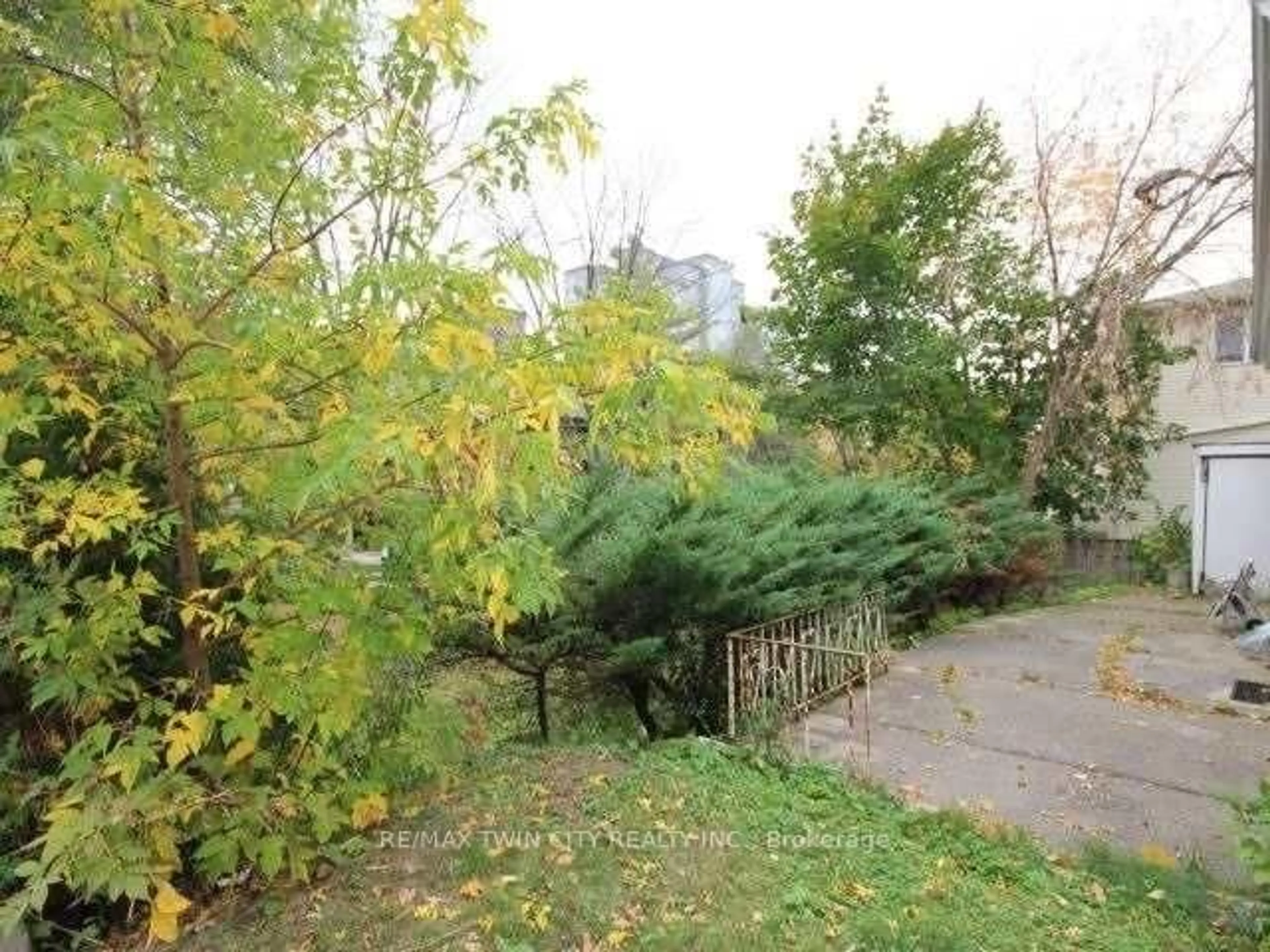 Unknown for 342 King St, Waterloo Ontario N2J 2Z2
