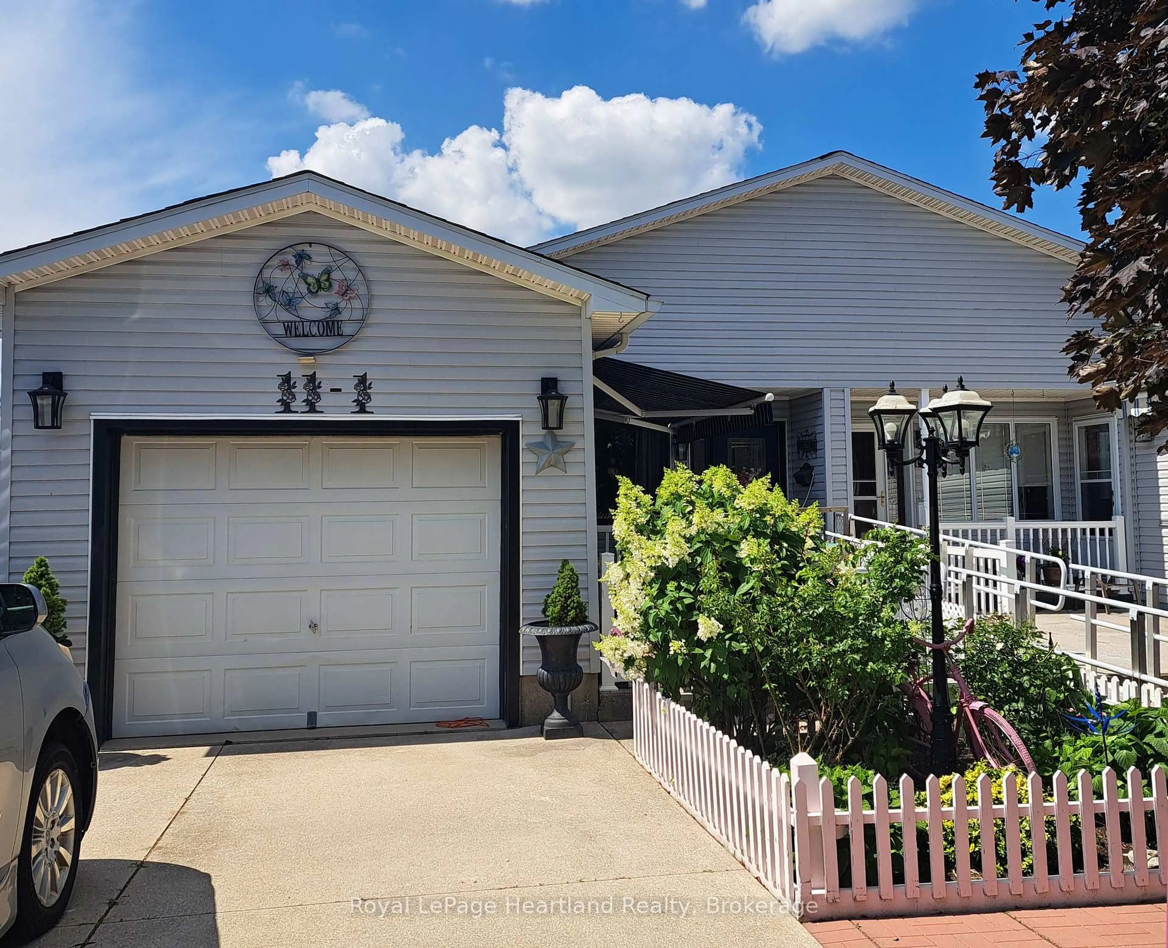 Home with vinyl exterior material, street for 11-1 Stewart St, Strathroy-Caradoc Ontario N7G 1A1