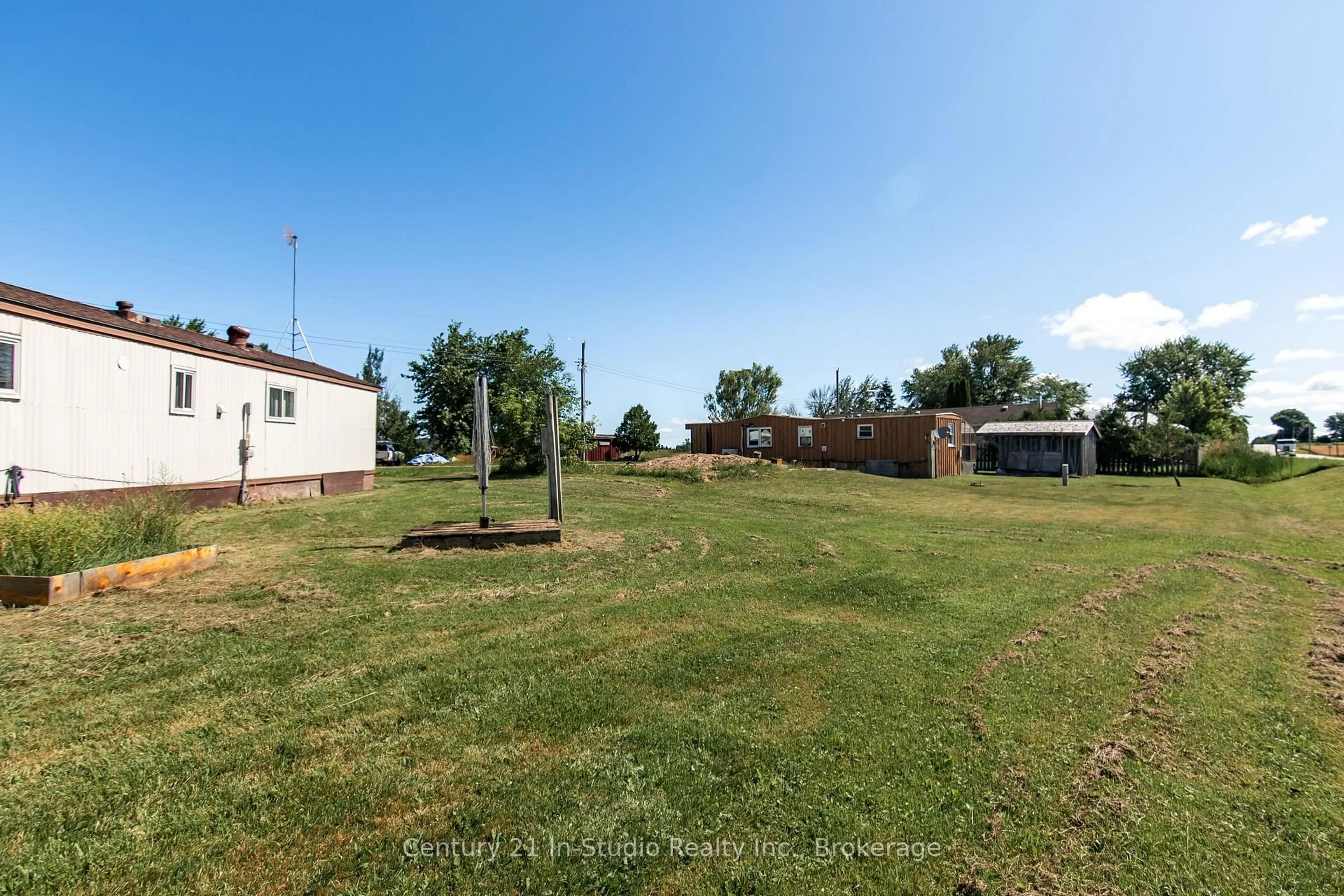 A pic from outside/outdoor area/front of a property/back of a property/a pic from drone, building for 200 Grace St, Georgian Bluffs Ontario N0H 2N0