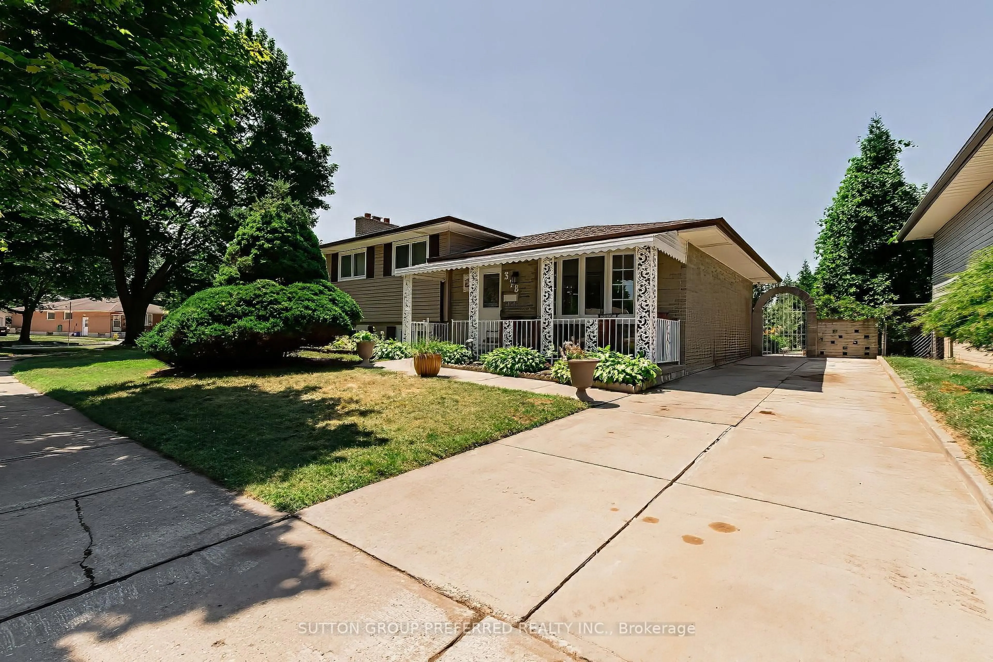 Unknown for 378 Hudson Dr, London East Ontario N5V 1E6
