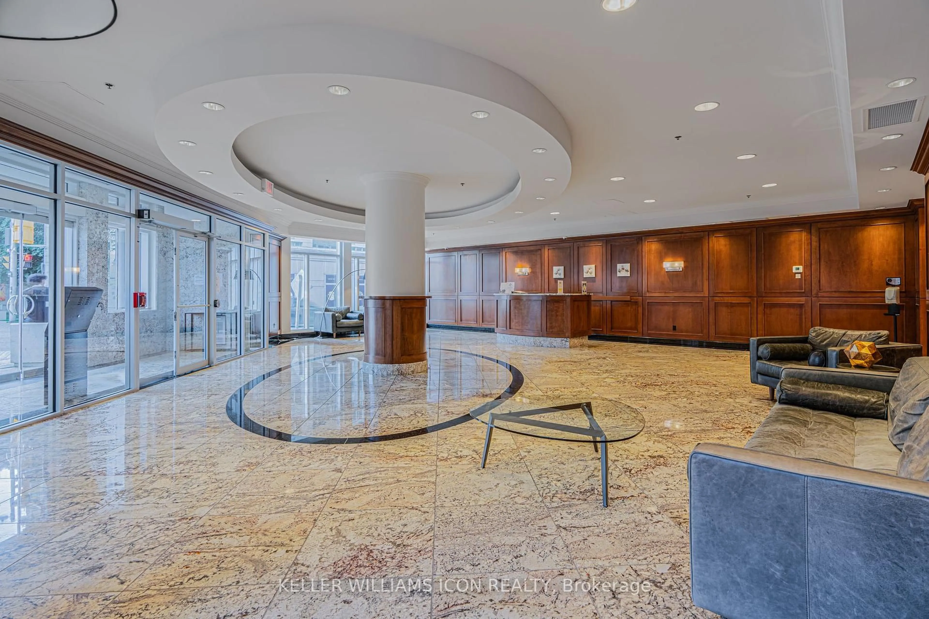 Lobby for 195 Besserer St #2209, Ottawa Ontario K1N 0B6