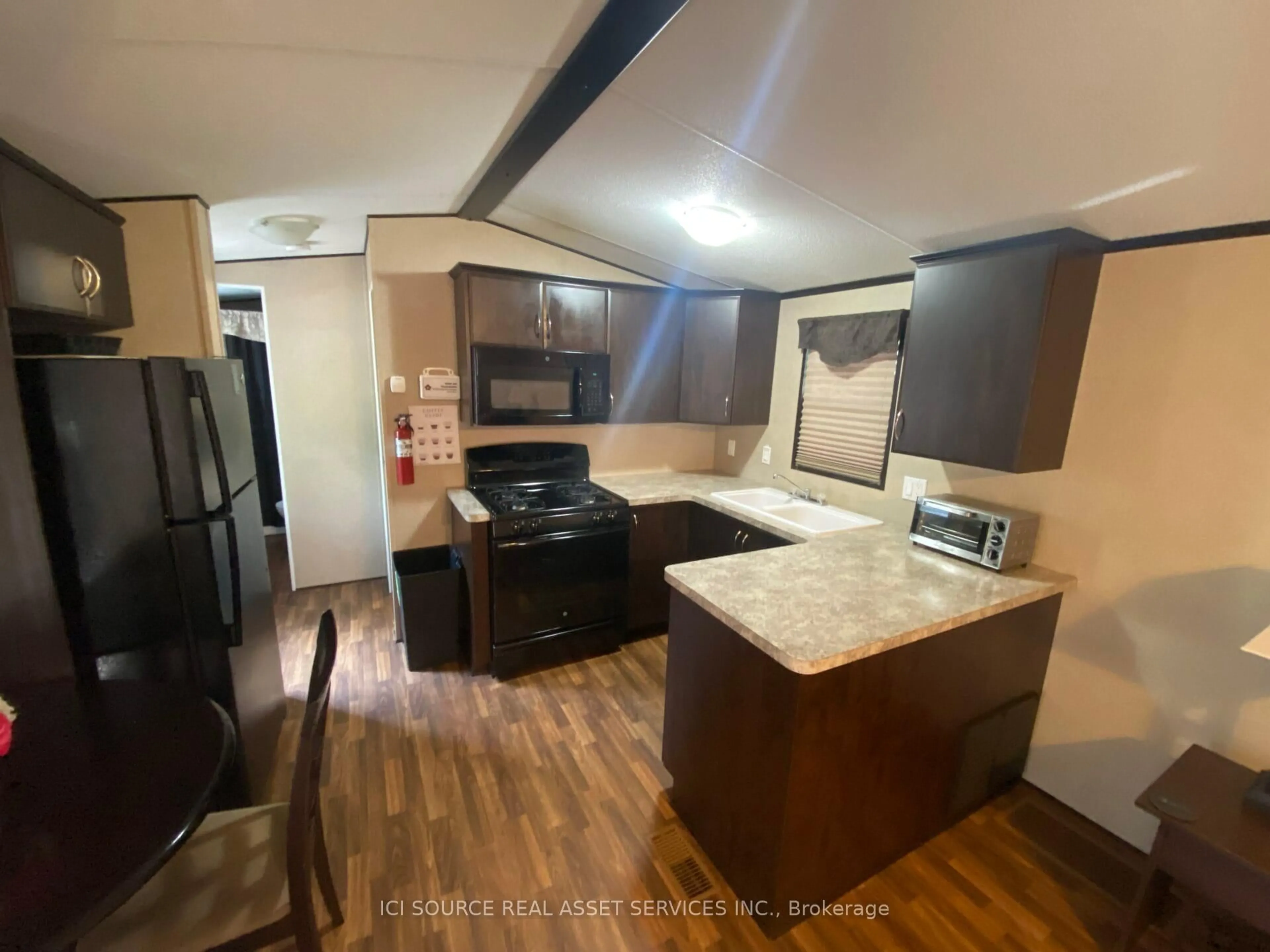 Open concept kitchen, unknown for 1082 Shamrock Marina Rd #SMR148, Gravenhurst Ontario P0E 1N0