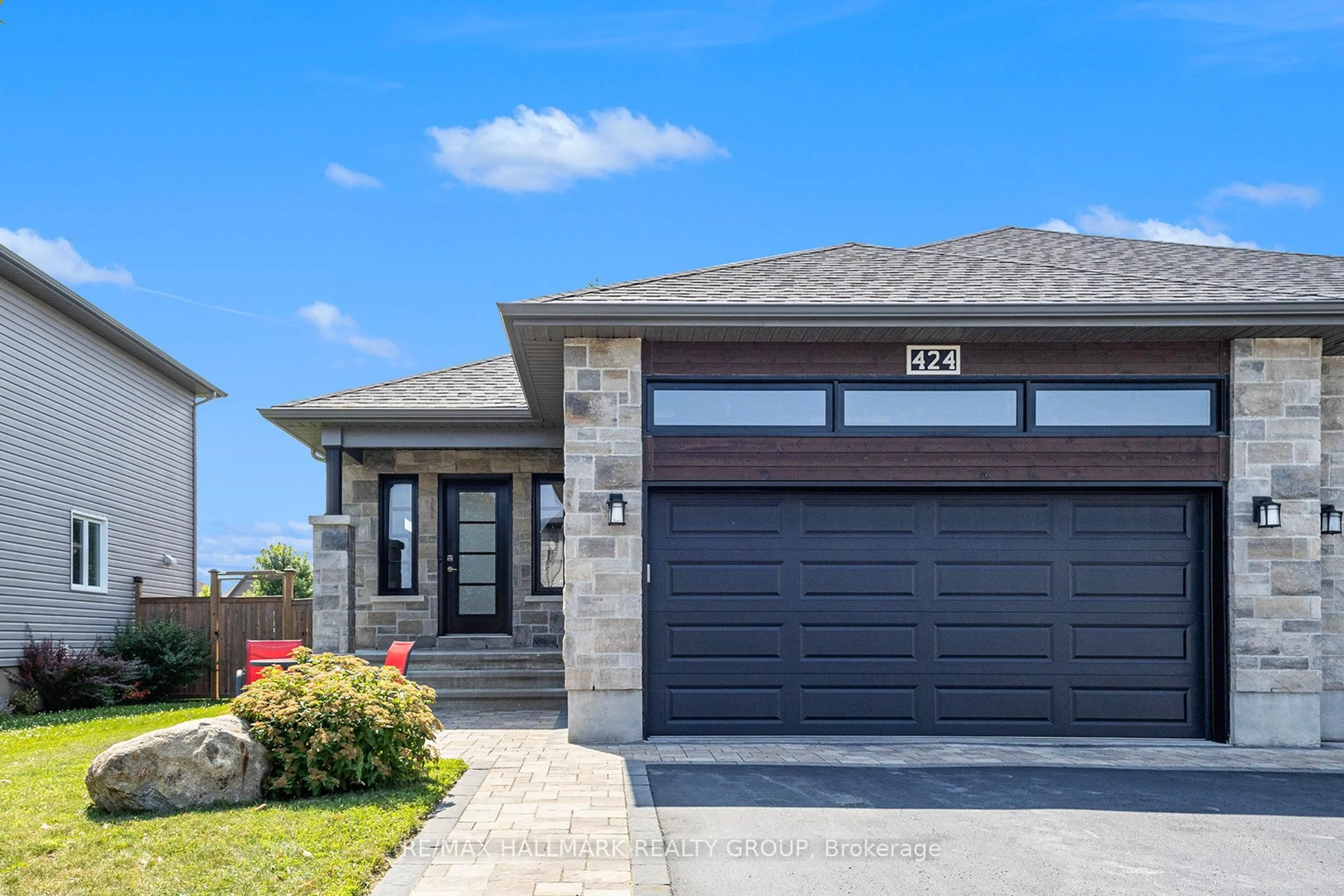 Home with brick exterior material, street for 424 Twilight Ave, Russell Ontario K4R 0E7