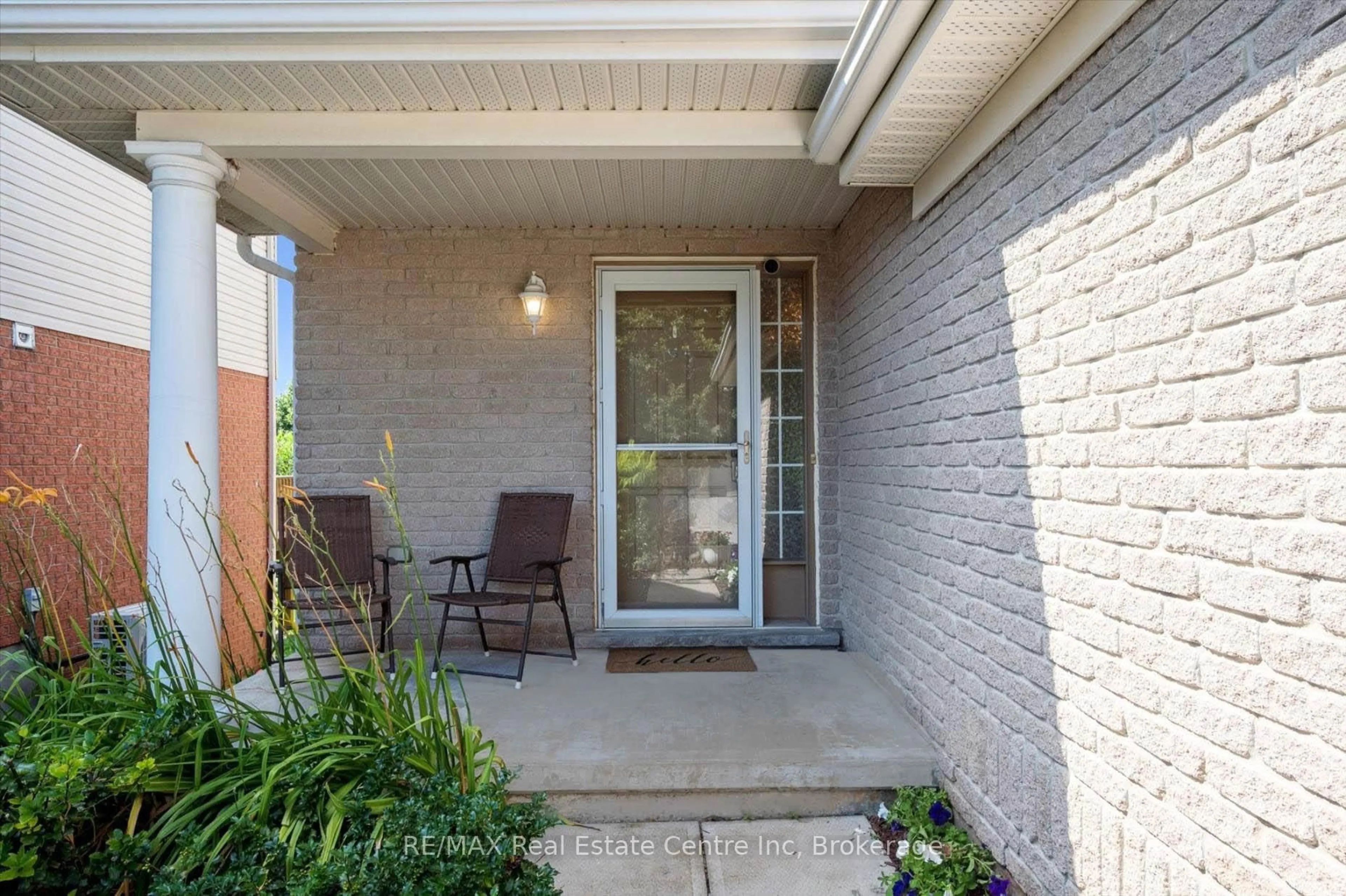 Patio, street for 10 EUGENE Dr, Guelph Ontario N1L 1P6