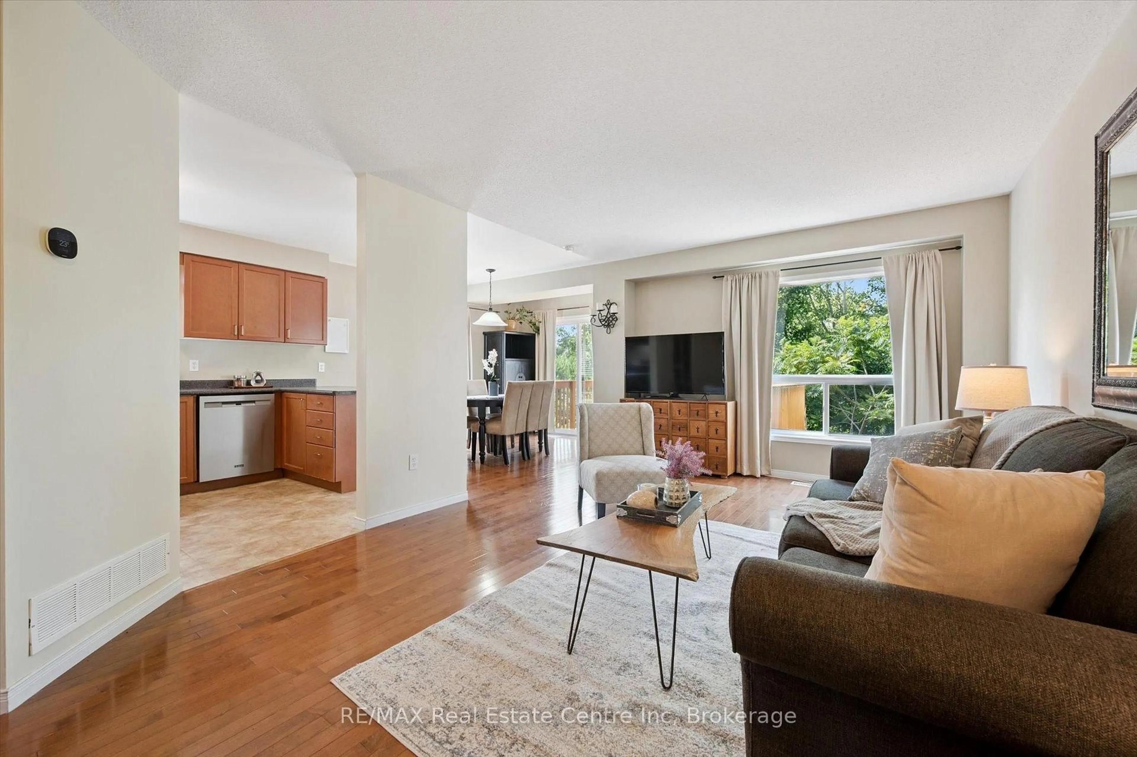 Living room with furniture, unknown for 10 EUGENE Dr, Guelph Ontario N1L 1P6