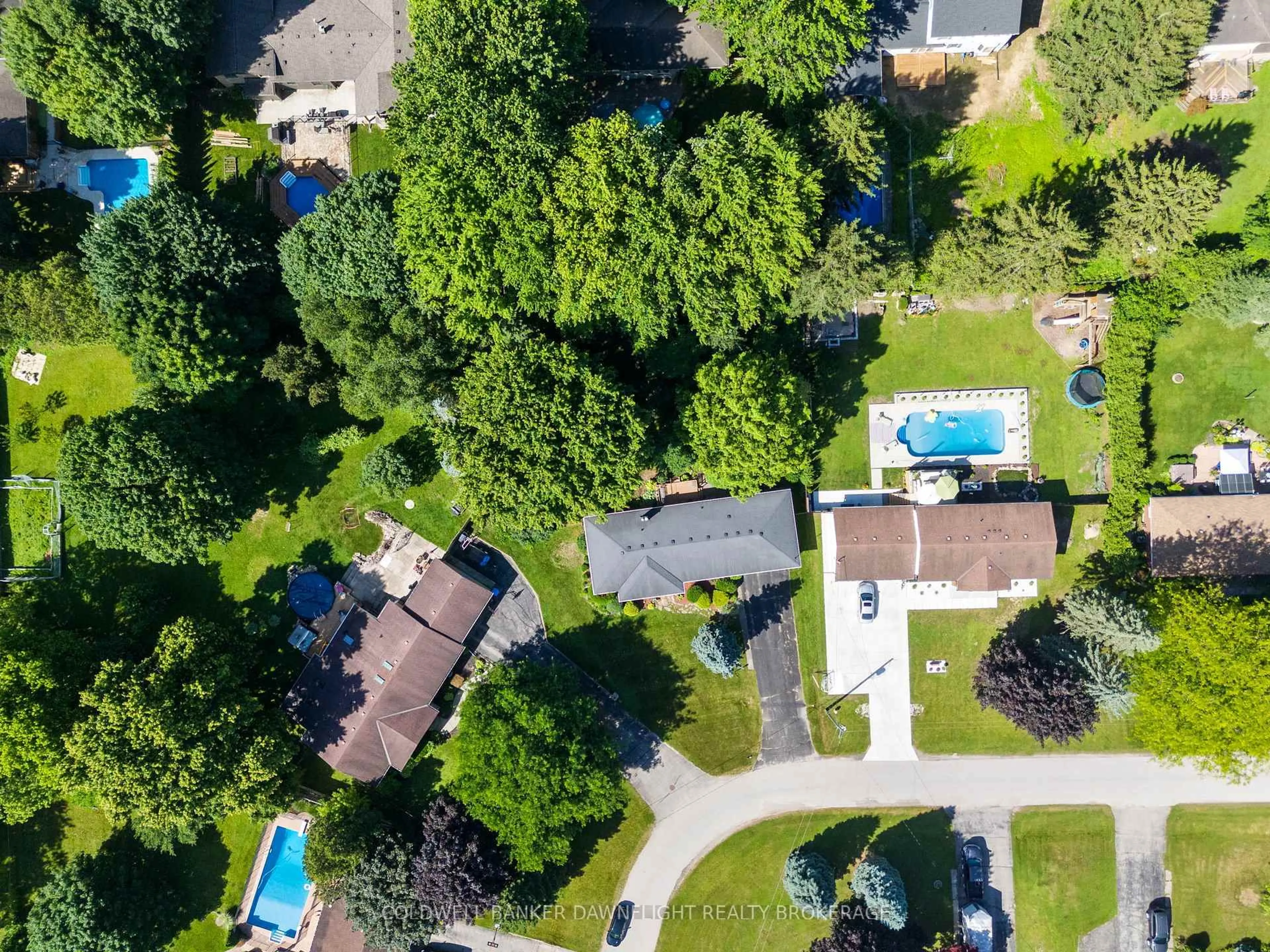 A pic from outside/outdoor area/front of a property/back of a property/a pic from drone, street for 218 Oakcrest Dr, Middlesex Centre Ontario N0L 1R0