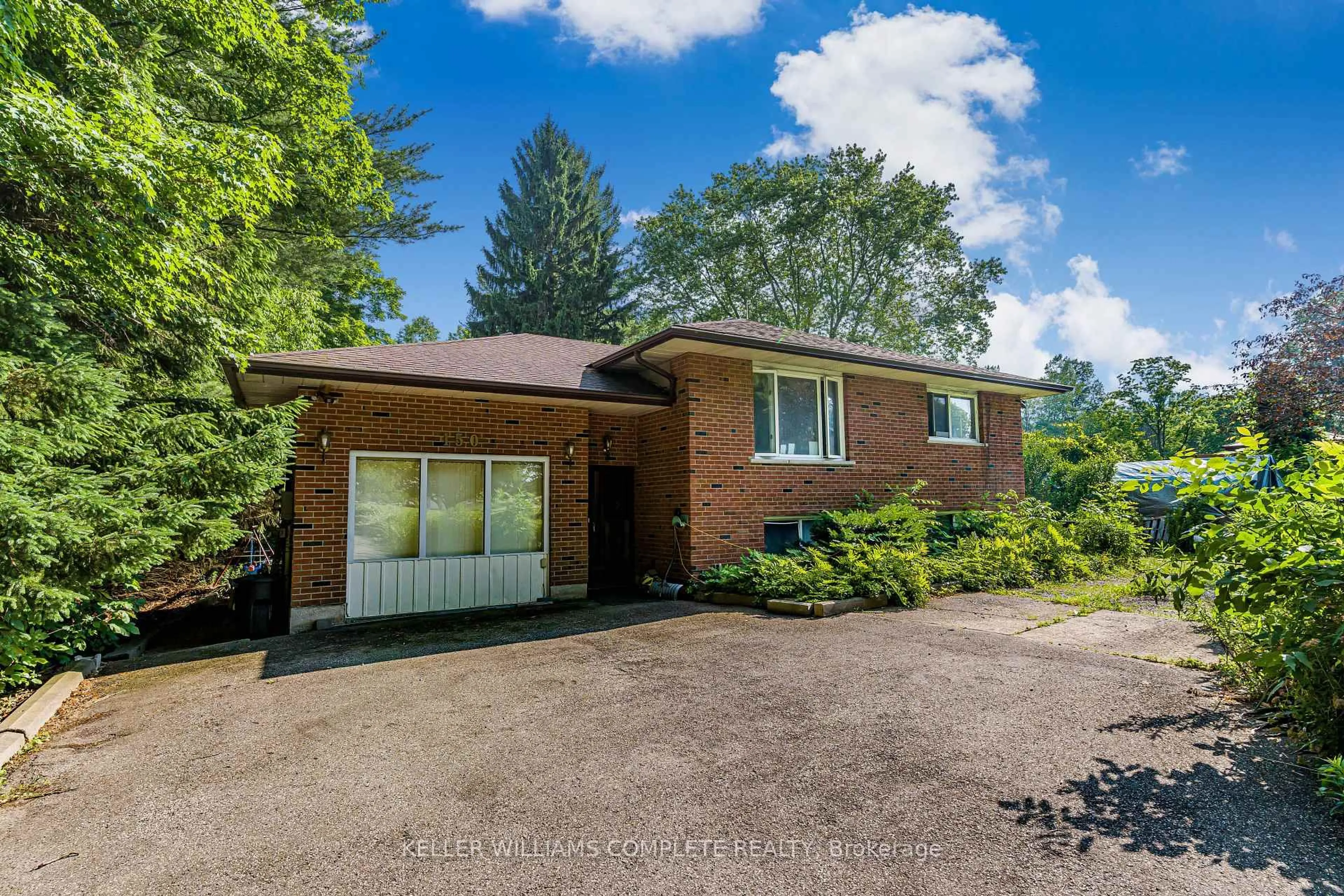 Home with brick exterior material, unknown for 150 MERRITT Rd, Pelham Ontario L3B 5N5