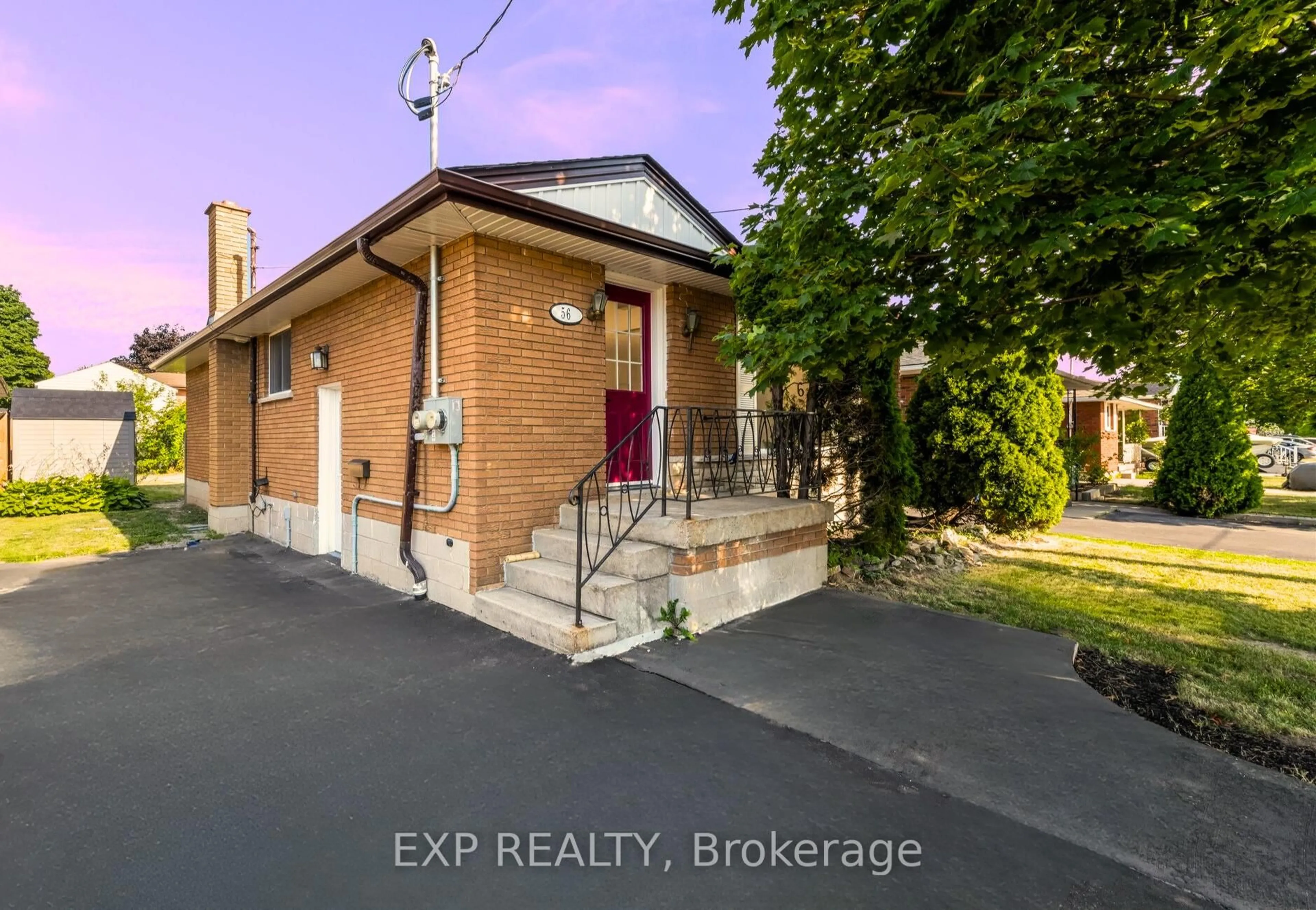 A pic from outside/outdoor area/front of a property/back of a property/a pic from drone, street for 56 Moxley Dr, Hamilton Ontario L8T 3Y7