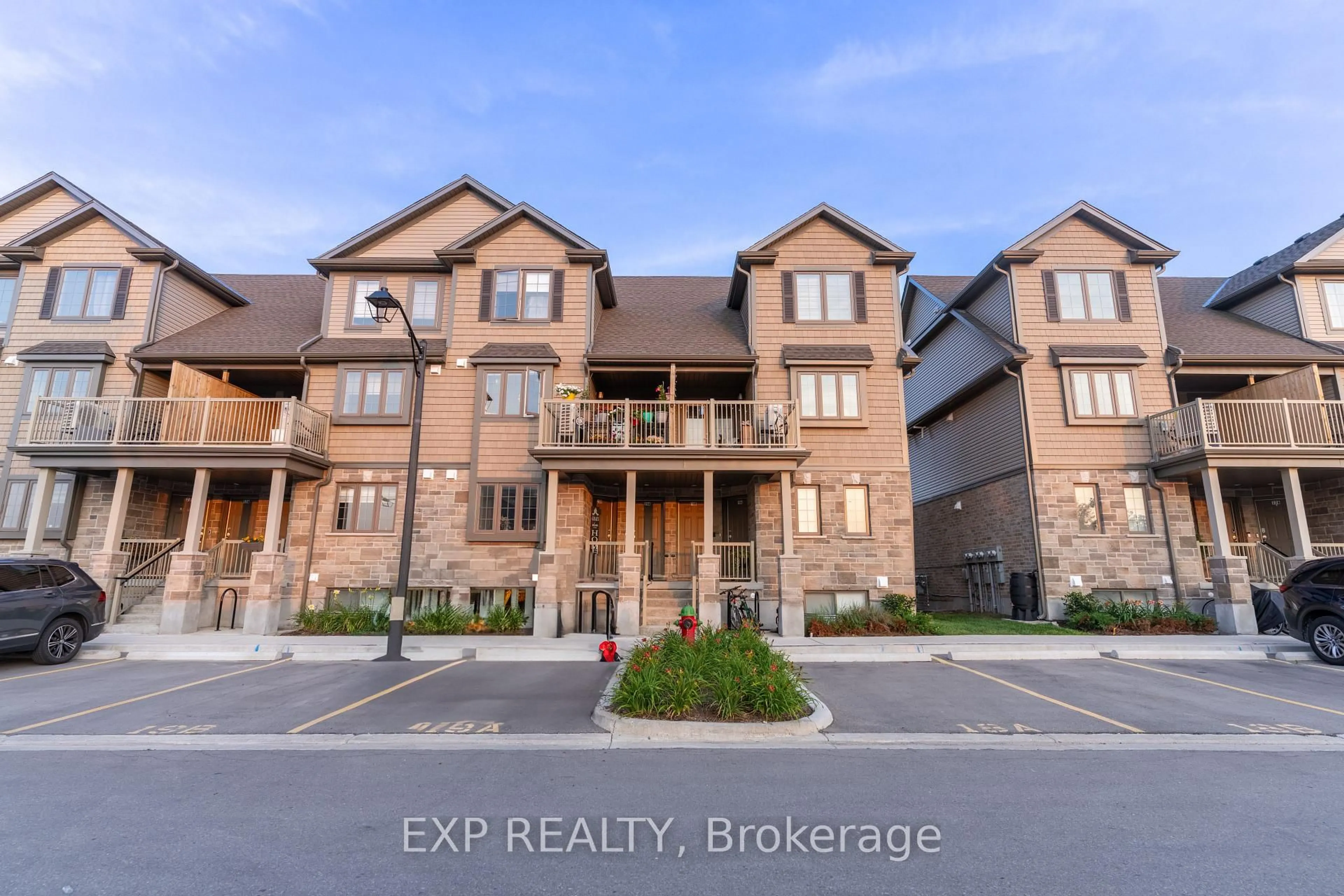 A pic from outside/outdoor area/front of a property/back of a property/a pic from drone, building for 85 MULLIN Dr #20B, Guelph Ontario N1E 0R4