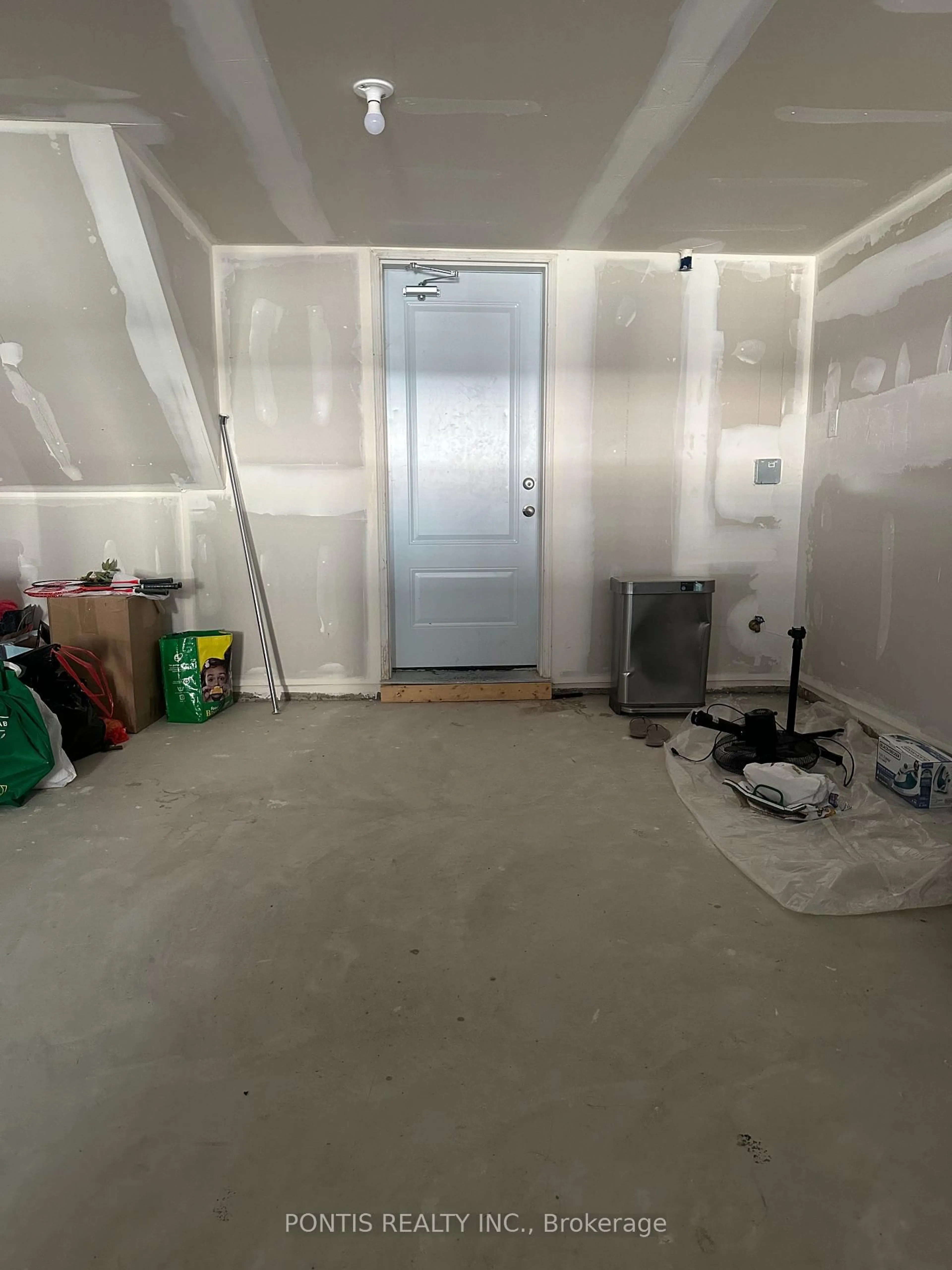 A pic of a room for 585 Colborne St #304, Brantford Ontario N3S 3M7