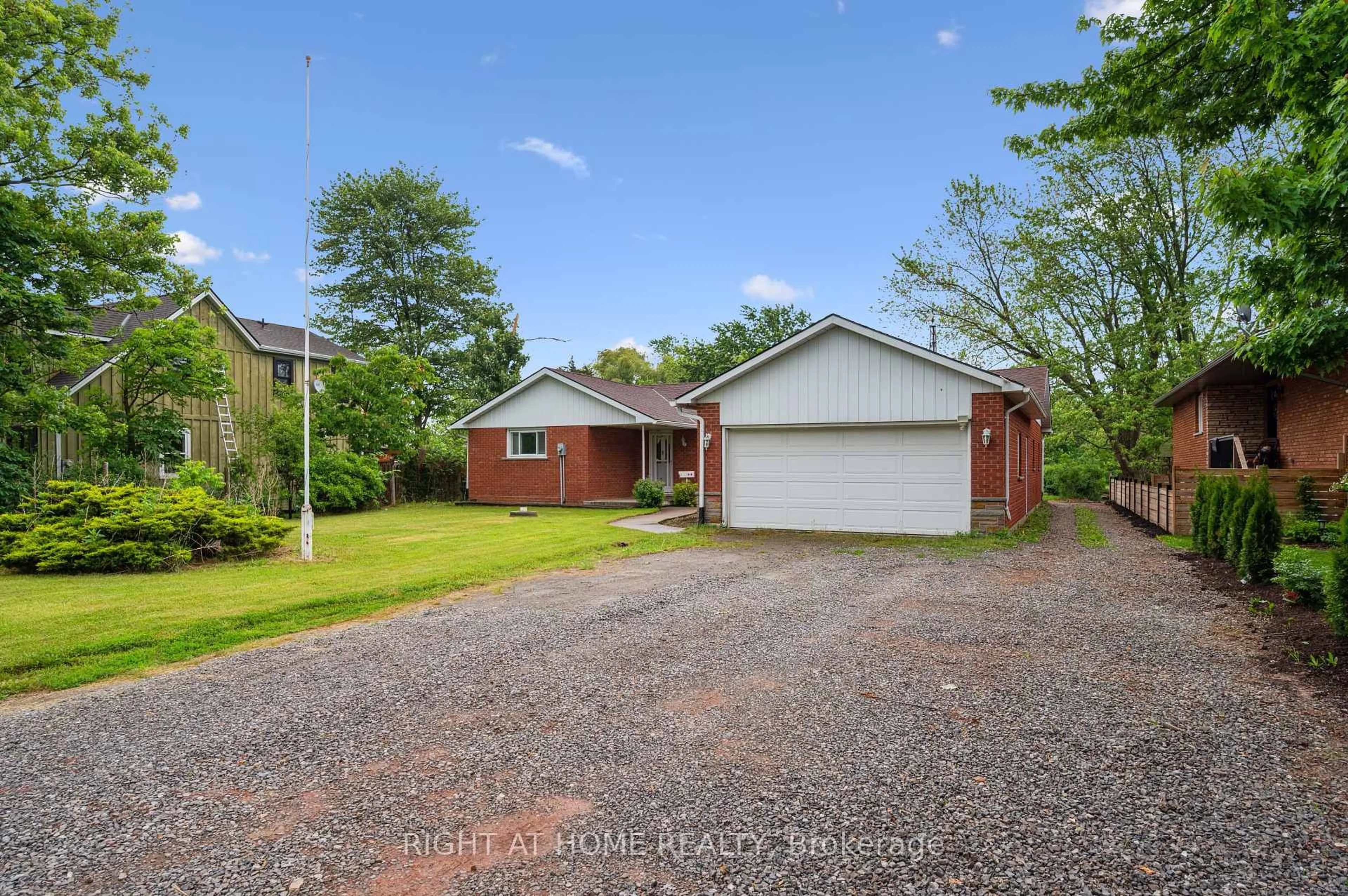 A pic from outside/outdoor area/front of a property/back of a property/a pic from drone, street for 3567 South Grimsby 12 Rd, Grimsby Ontario L0R 1M0