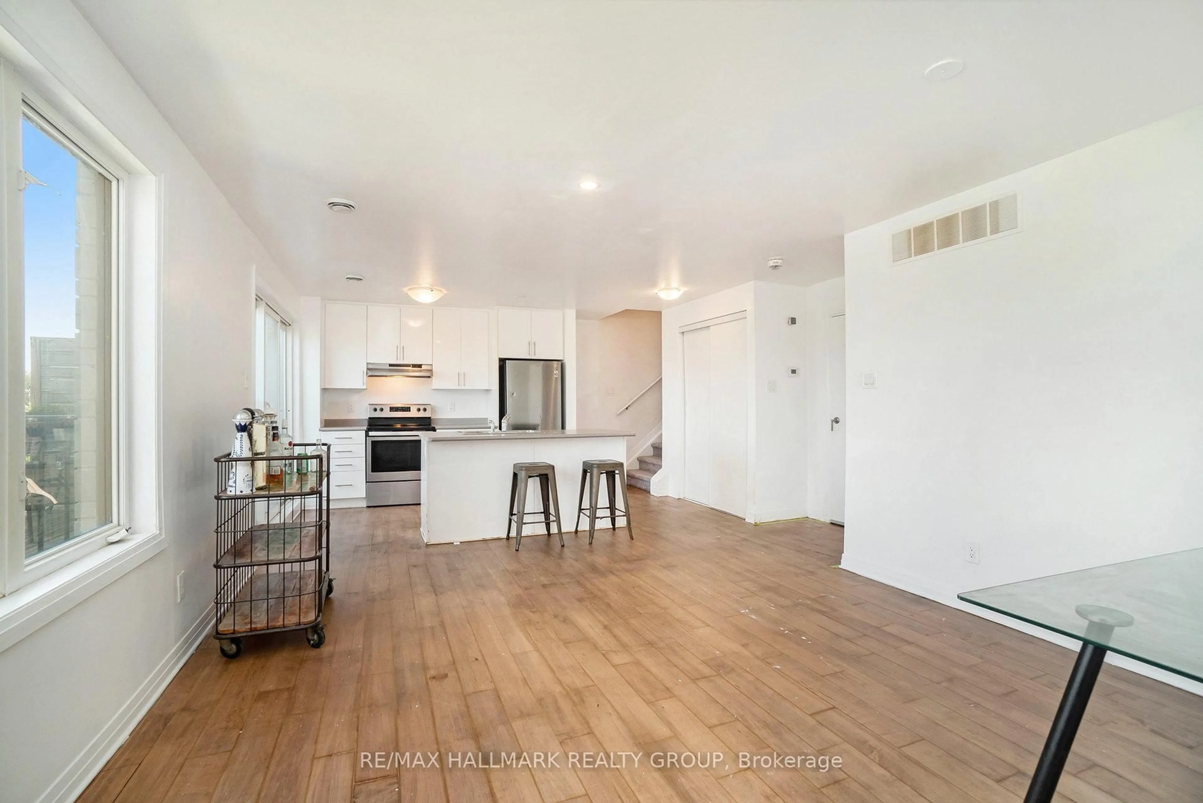 Open concept kitchen, unknown for 450 Via Verona Ave #C, Ottawa Ontario K2J 6B3