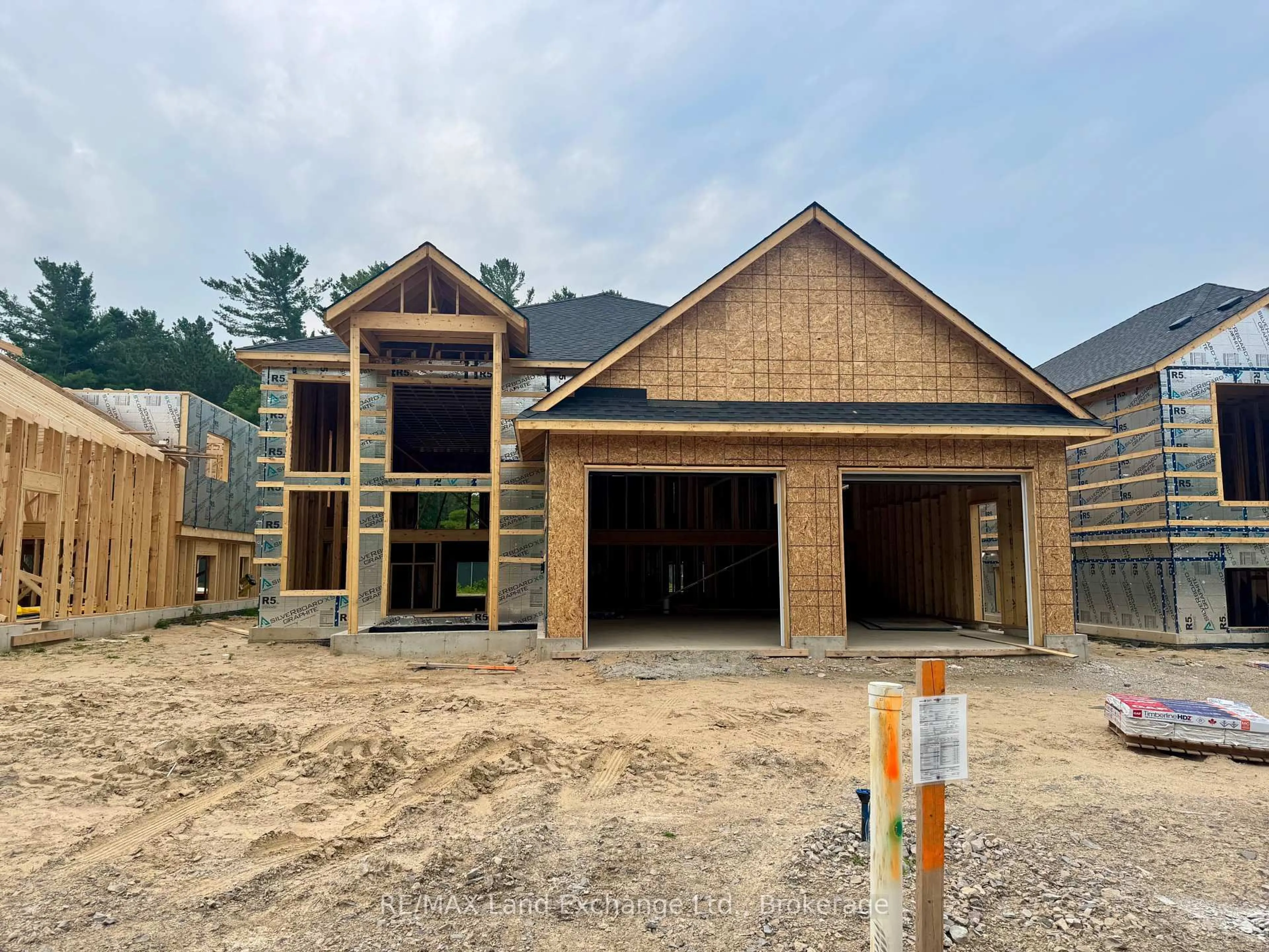 Home with brick exterior material, building for 652 Devonshire Rd, Saugeen Shores Ontario N0H 2C3