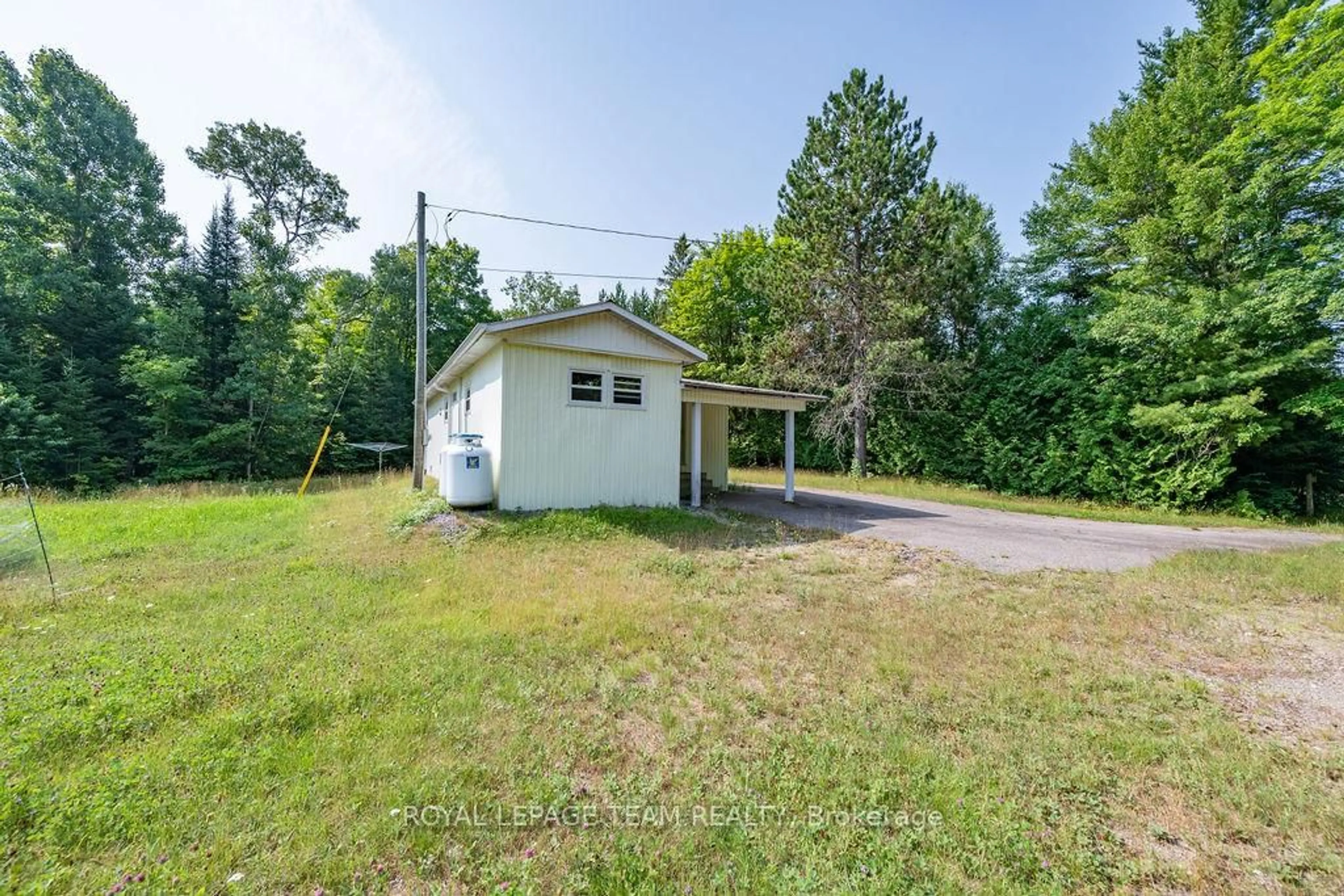 Shed for 7300 Highway #127 Highway, South Algonquin Ontario K0J 2M0