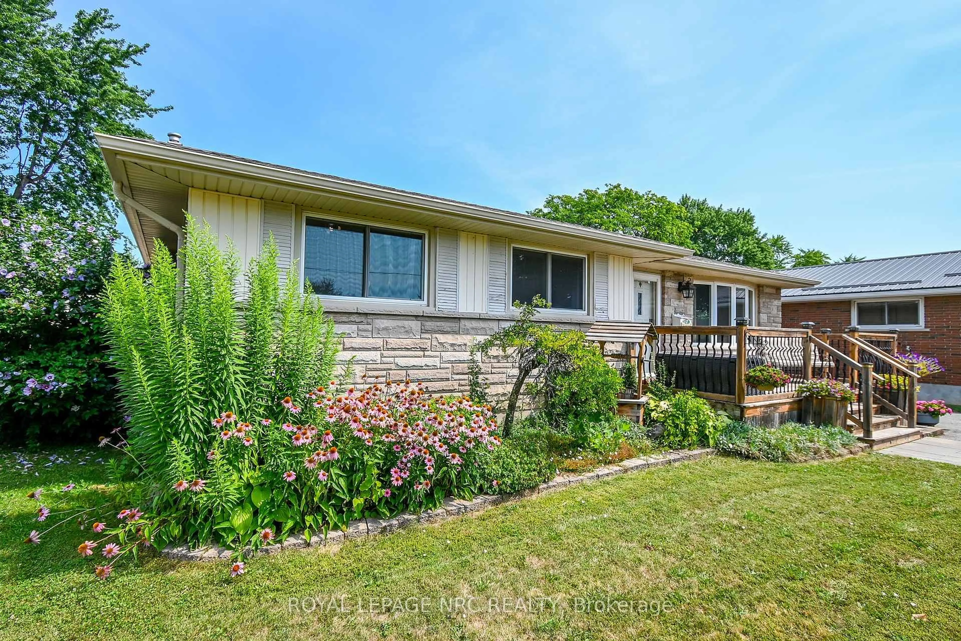 Unknown for 7 Greemore Crt, St. Catharines Ontario L2M 6G9
