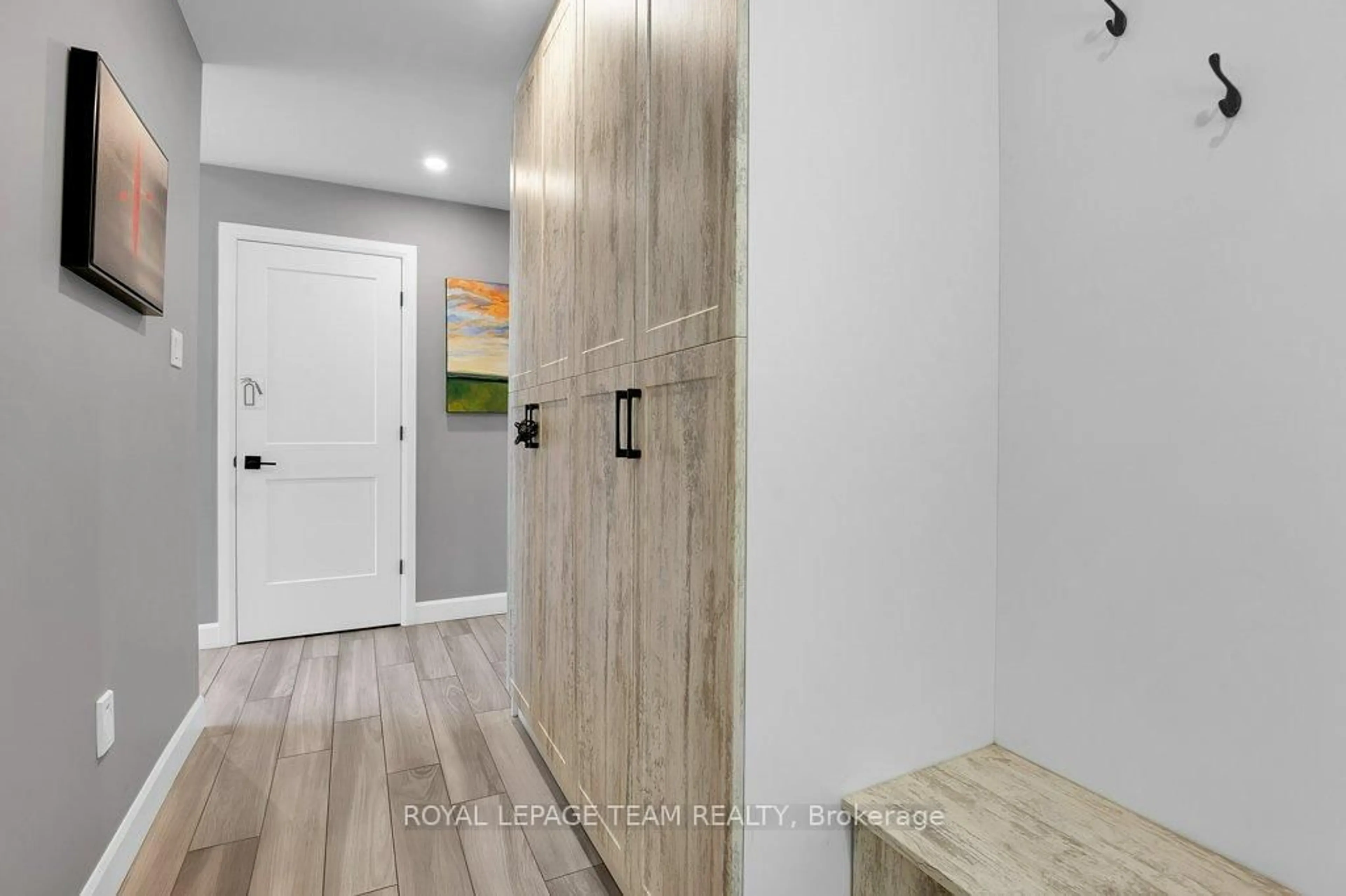 Indoor entryway for 772 Ferguson Lake Rd, Renfrew Ontario K7V 3Z7