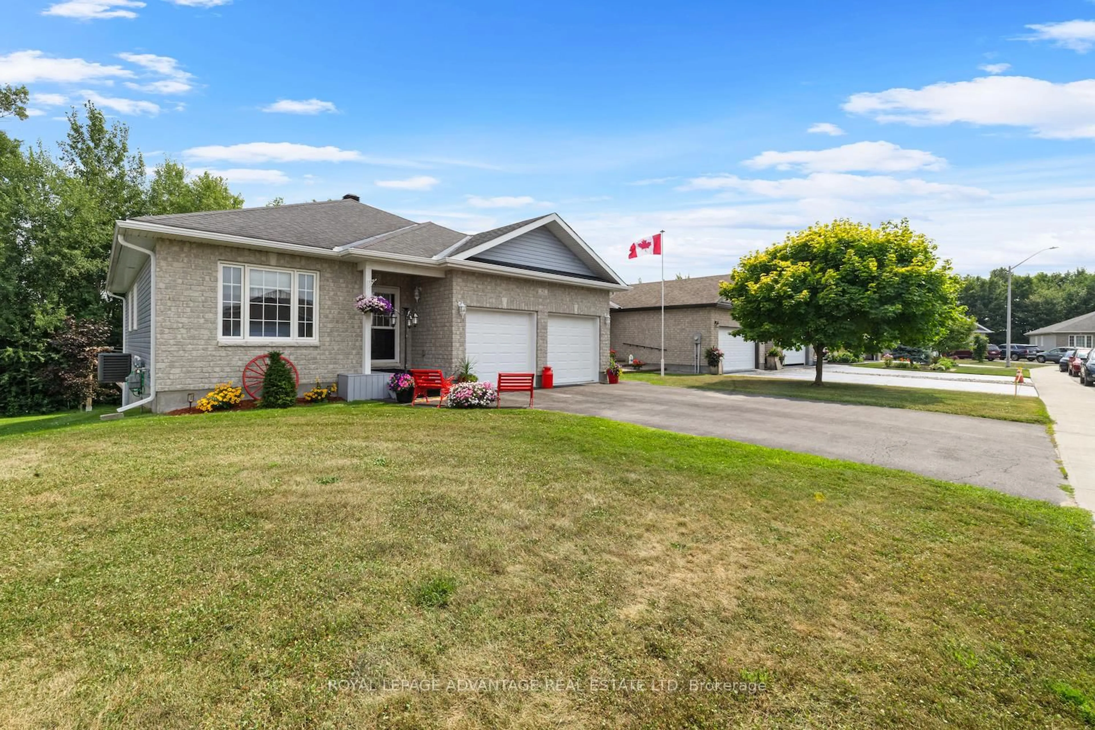 A pic from outside/outdoor area/front of a property/back of a property/a pic from drone, street for 42 Code Cres, Smiths Falls Ontario K7A 0A9