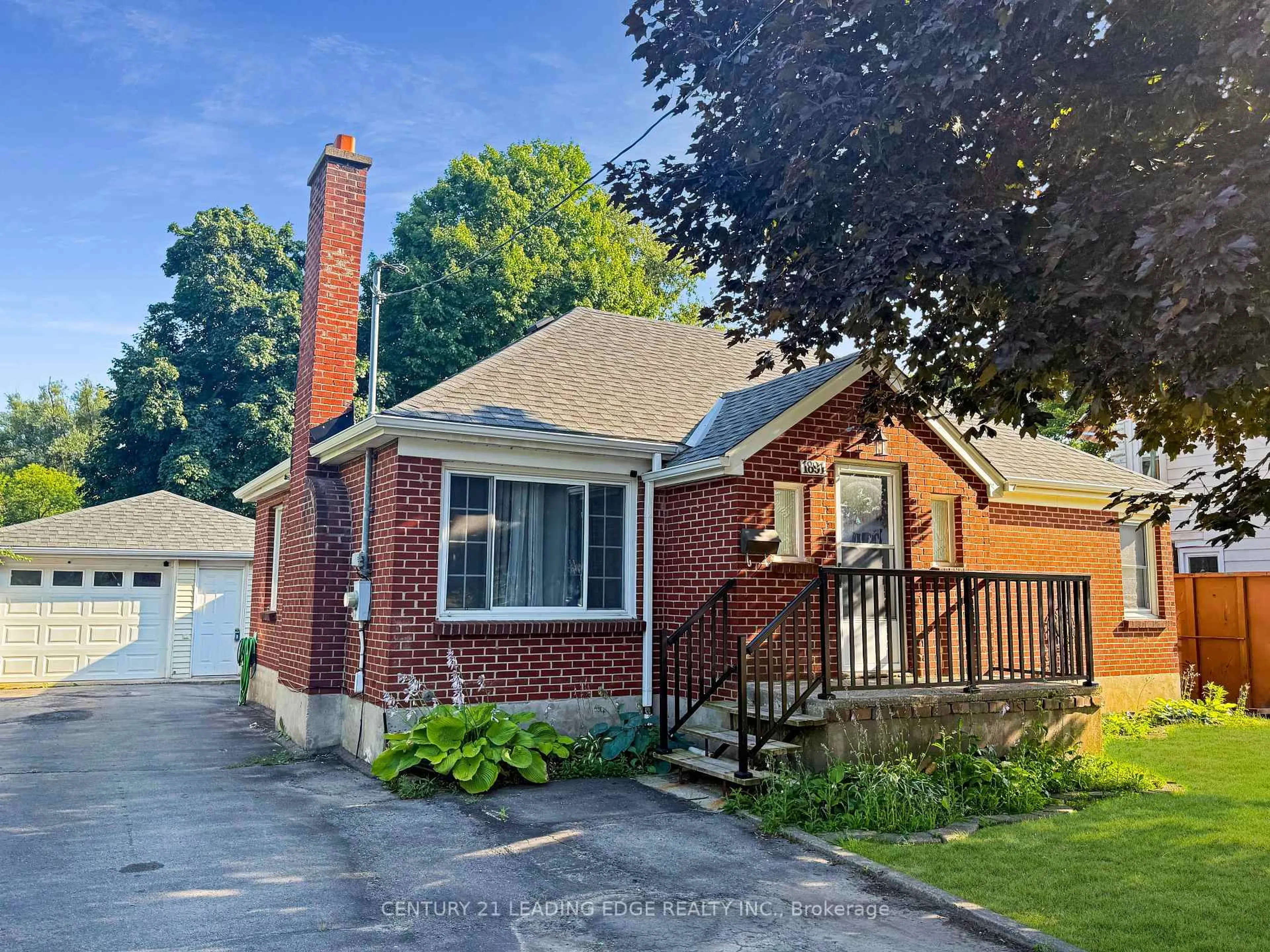 Home with brick exterior material, street for 1891 Parkhurst Ave, London East Ontario N5V 2C4