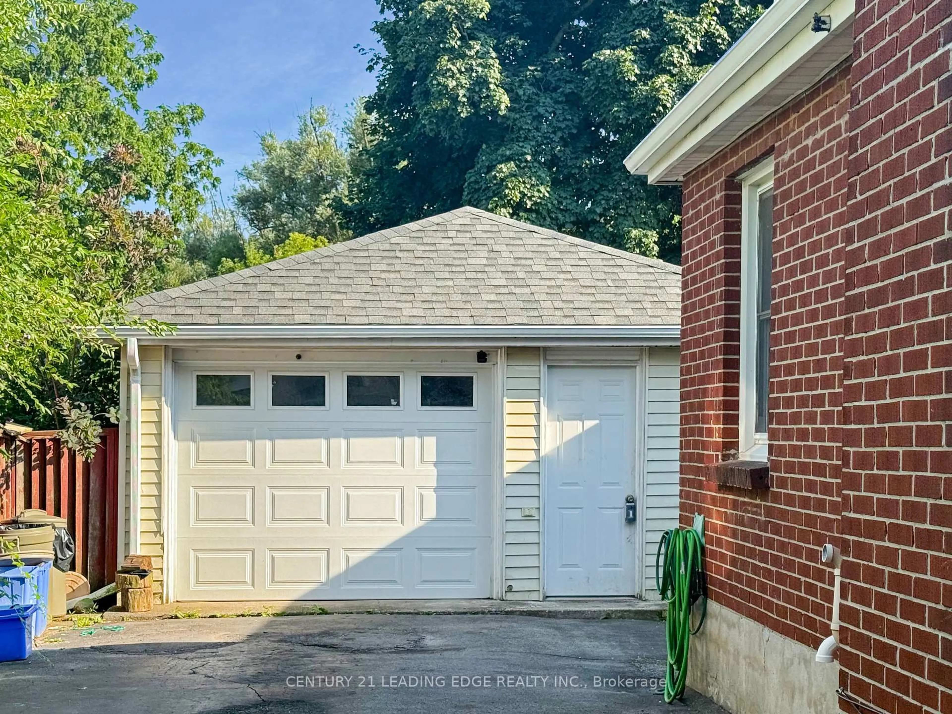 Home with brick exterior material, street for 1891 Parkhurst Ave, London East Ontario N5V 2C4