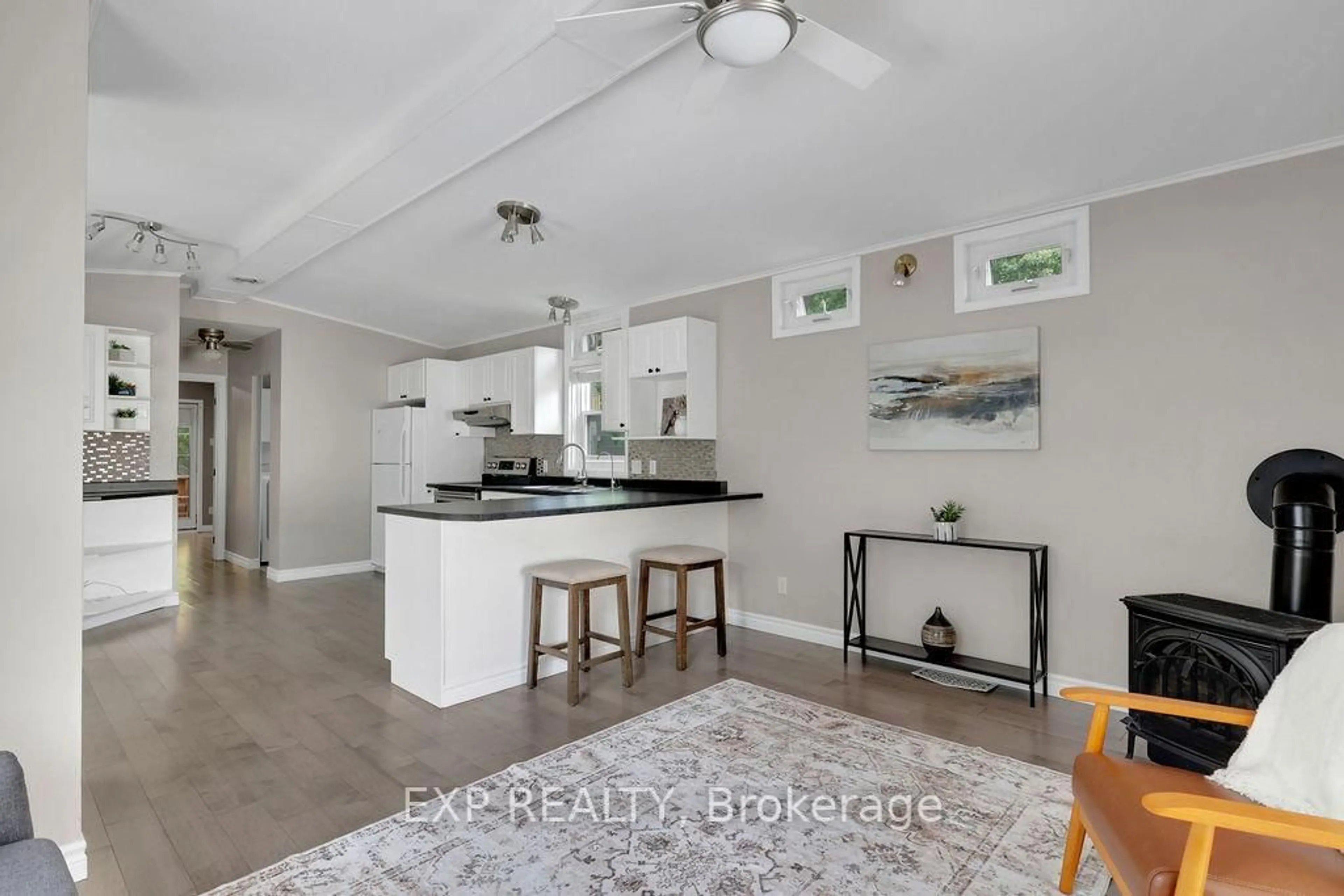 Open concept kitchen, unknown for 1071 Teena Colleen Private, Greely Ontario K4P 1C7
