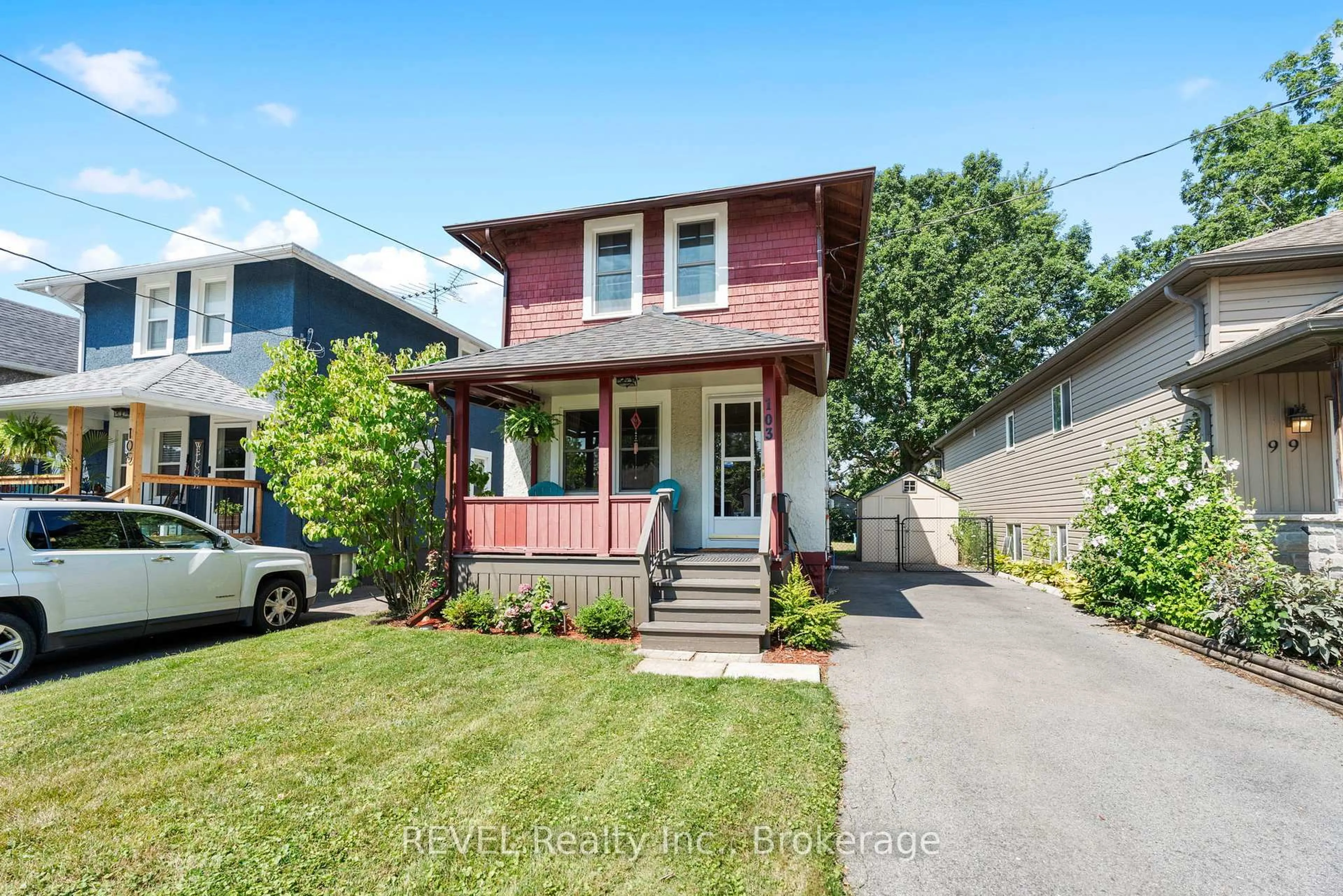 Home with brick exterior material, street for 103 Wilton Ave, Welland Ontario L3C 2A1