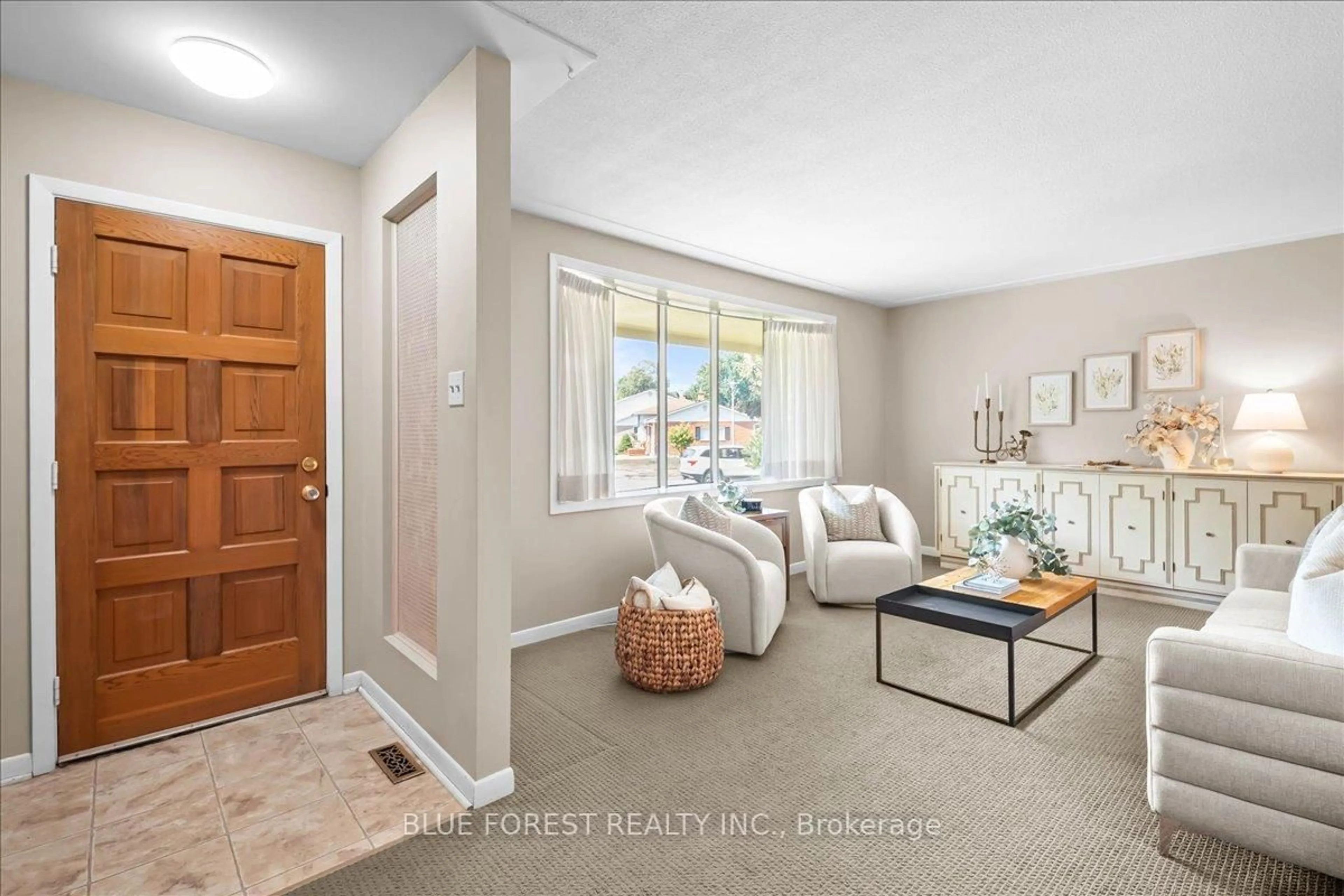Indoor entryway for 1451 Stoneybrook Cres, London North Ontario N5X 1C3