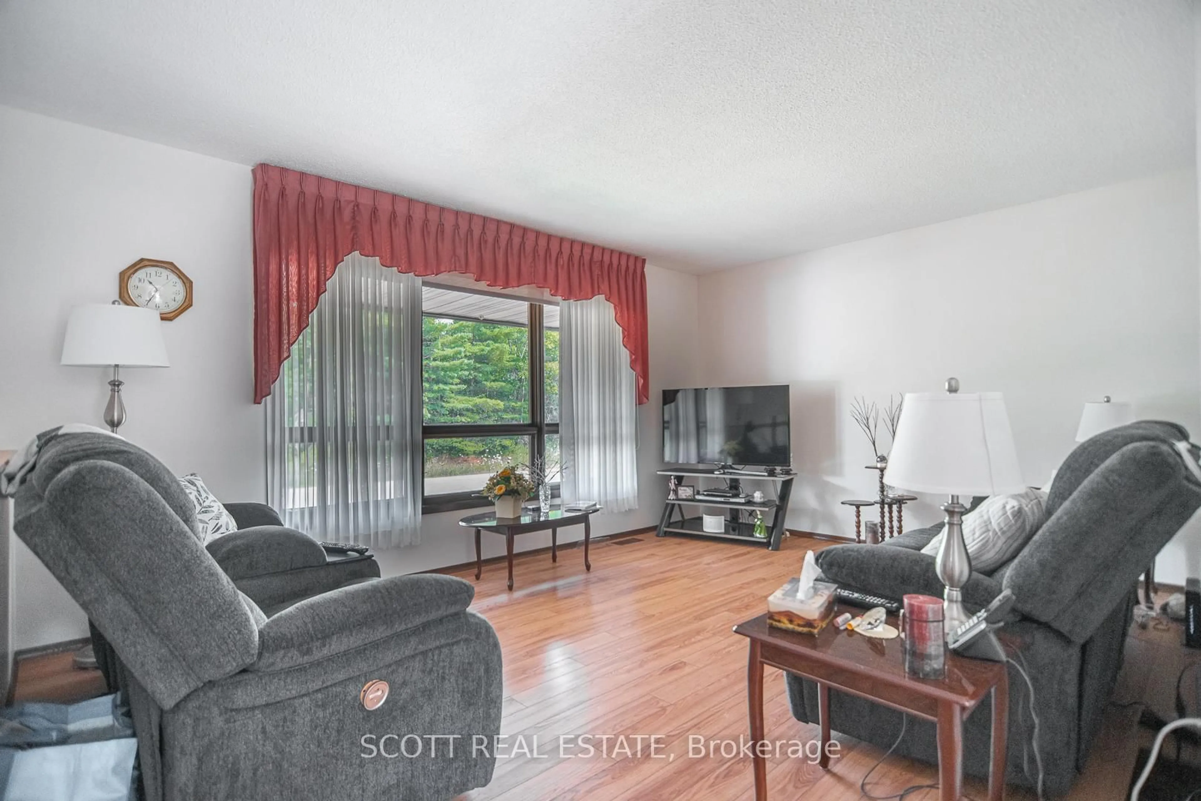 Living room with furniture, unknown for 705 Elgin St, Pembroke Ontario K8A 4H4