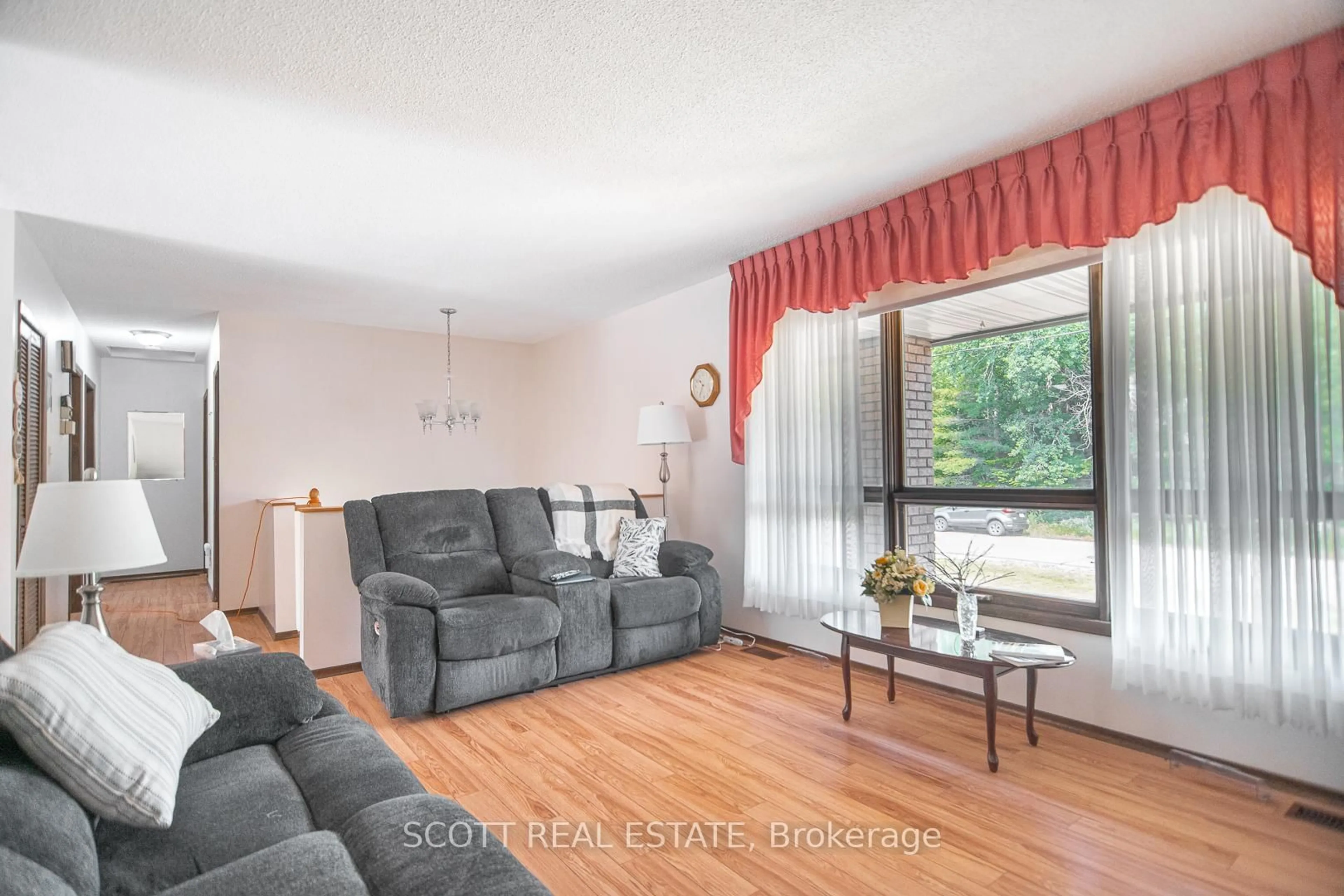 Living room with furniture, unknown for 705 Elgin St, Pembroke Ontario K8A 4H4